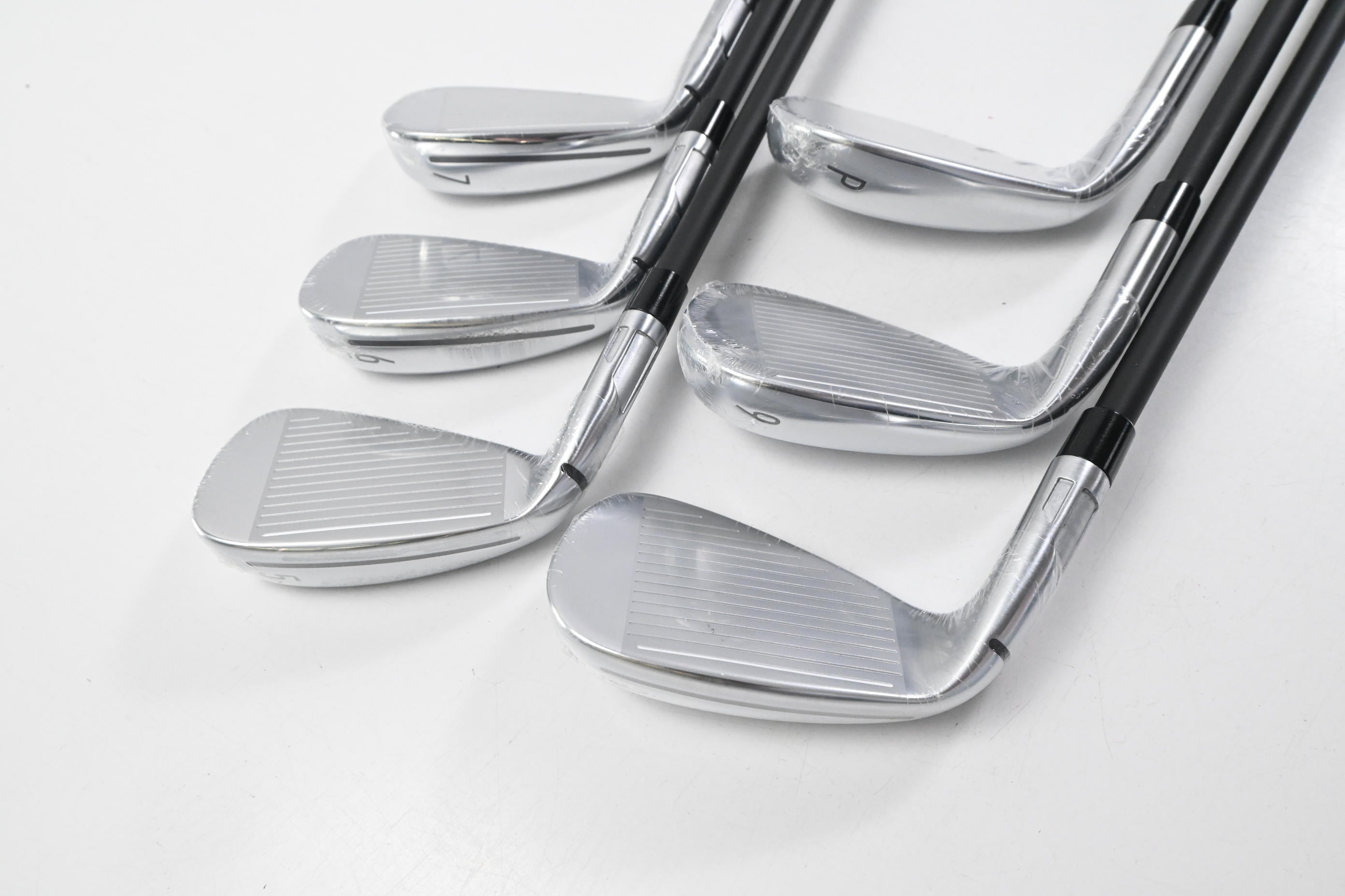 Taylormade Qi Irons / 5-PW / Regular Flex KBS REAX HL 50 Shafts