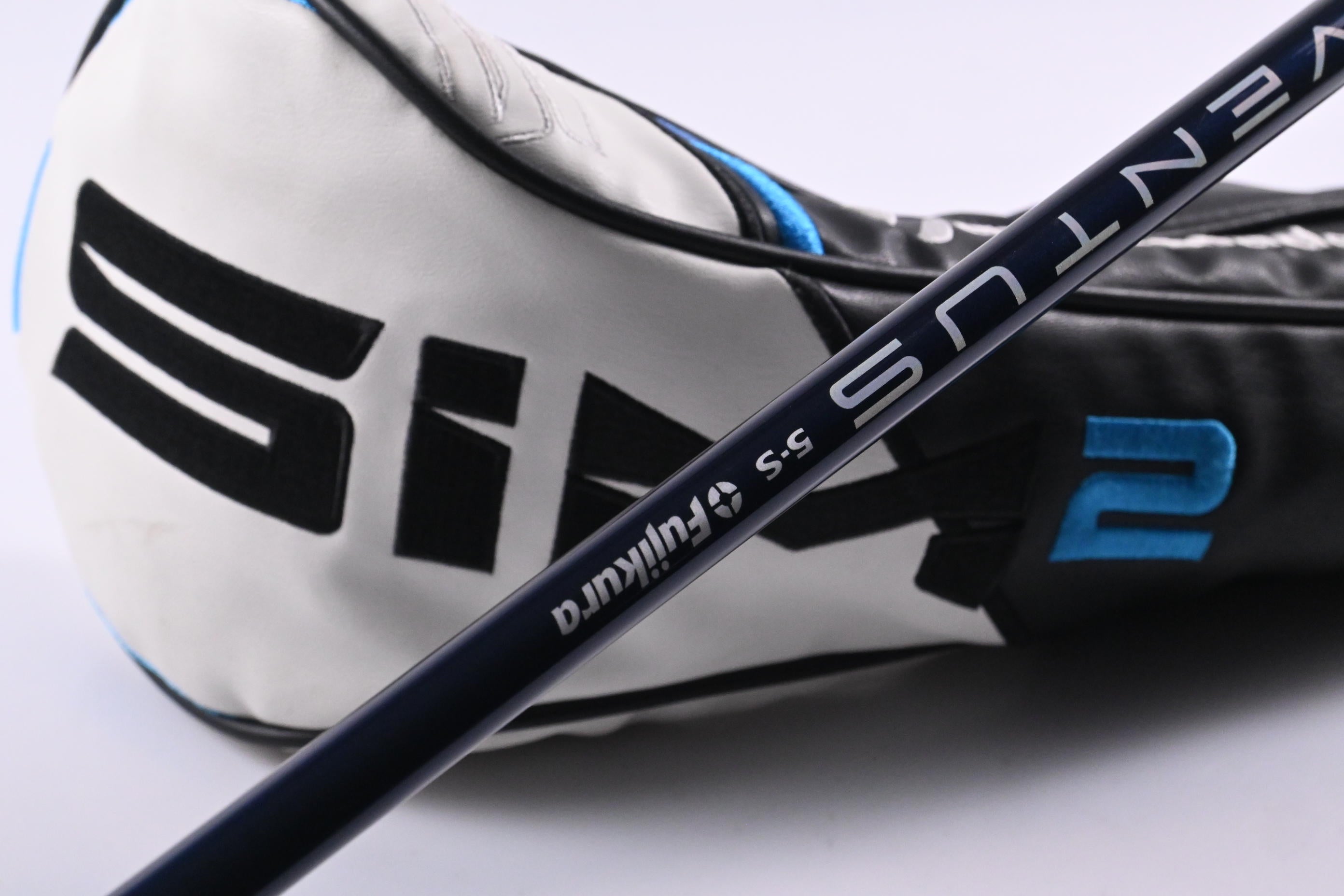 Taylormade SIM2 Max Driver / 10.5 Degree / Stiff Flex Fujikura Ventus Blue 5