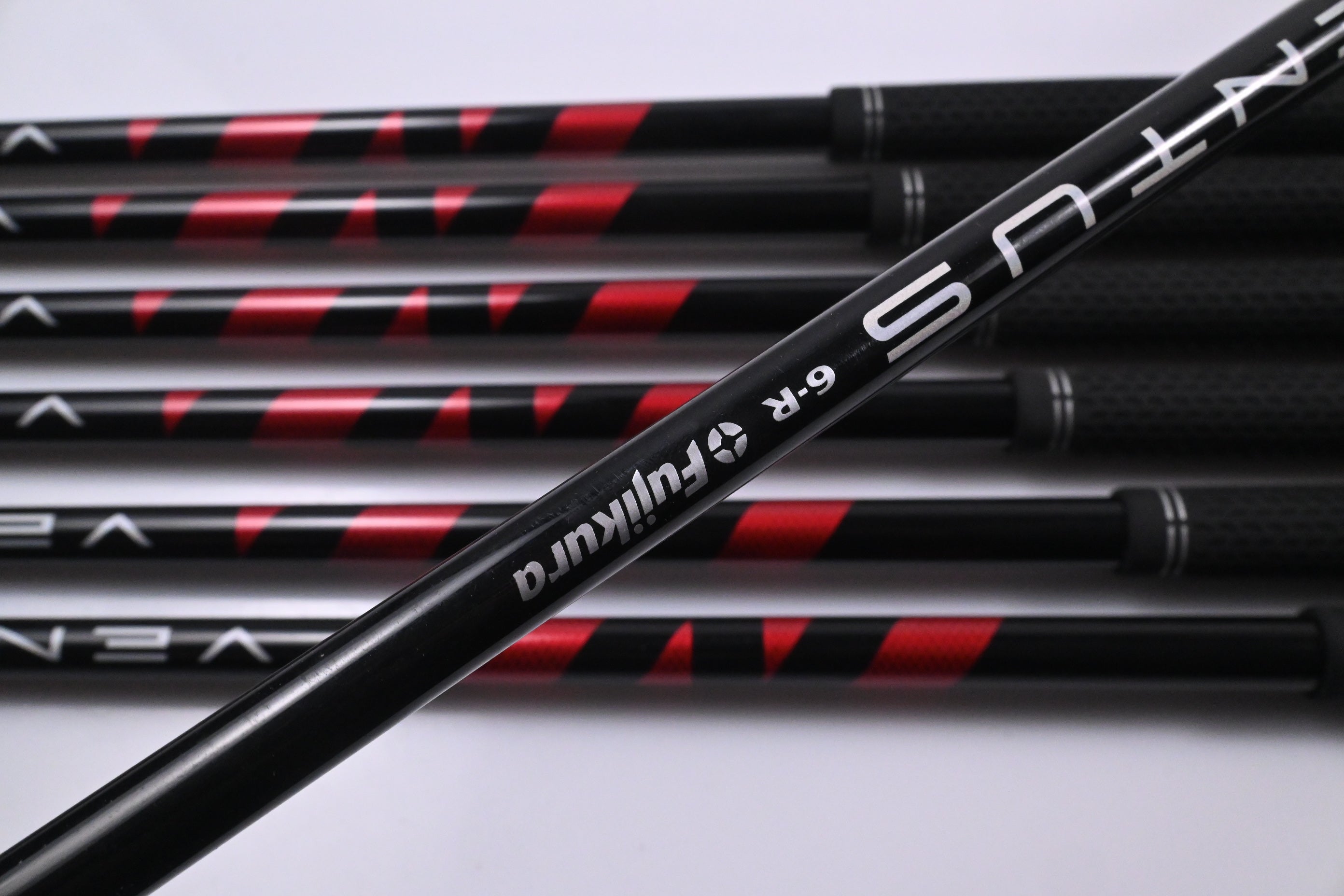 Taylormade Stealth Irons / 5-PW+SW / Regular Flex Fujikura Ventus Red 6 Shafts