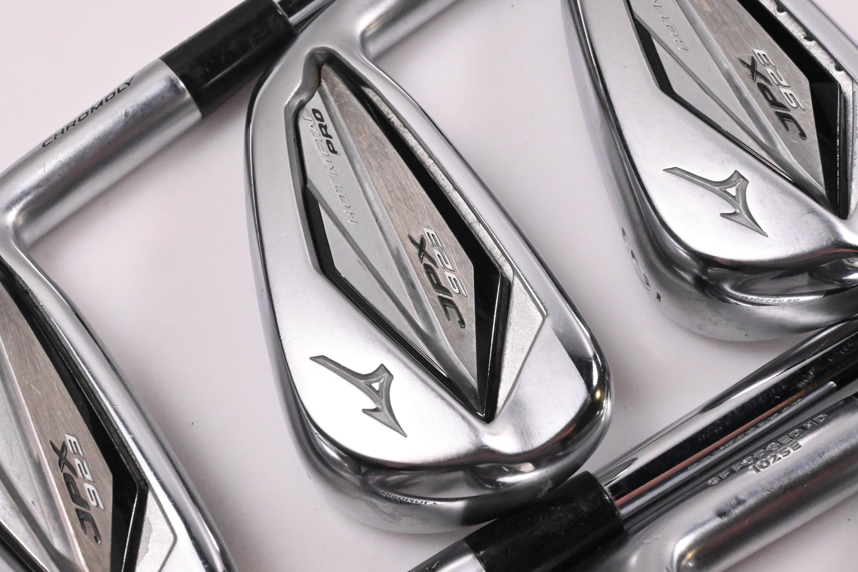 Mizuno JPX 923 Forged/Pro Combo Irons / 4-9i / X-Flex KBS Tour Shafts