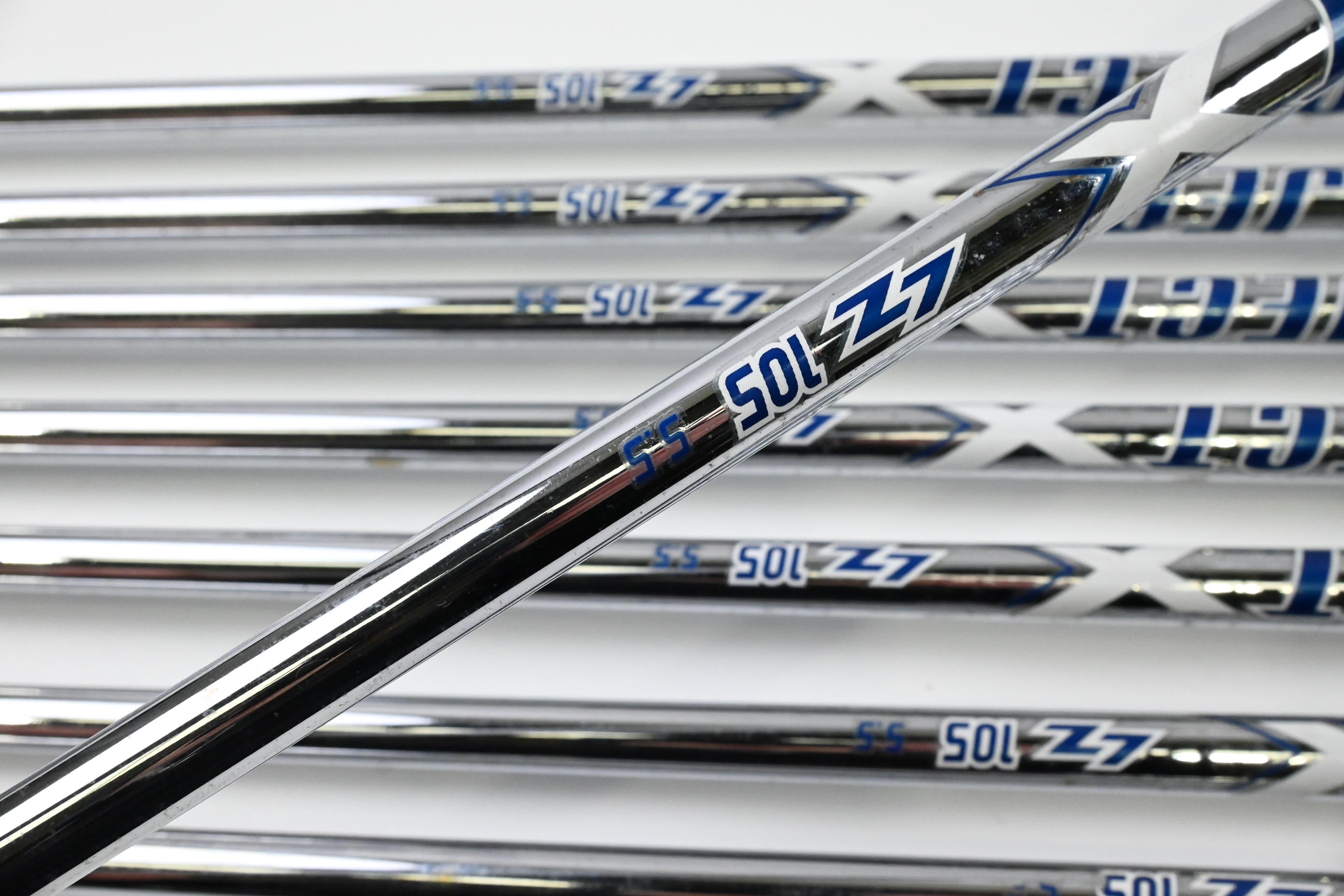 Callaway Steelhead XR Irons / 4-PW+GW / Regular Flex Project X LZ 105 Shafts