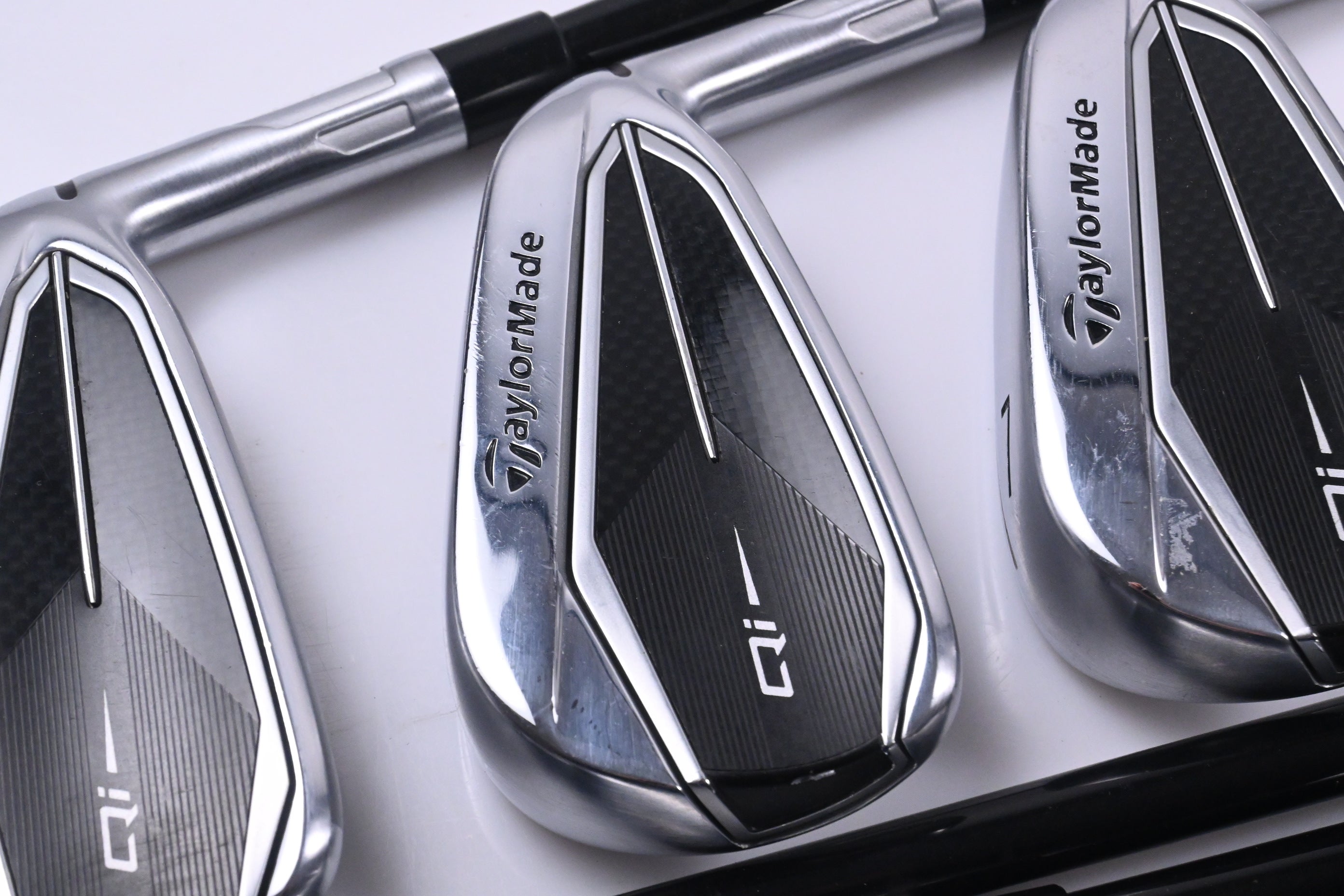 Taylormade Qi Irons / 5-PW+SW / Regular Flex Fujikura Ventus TR Blue 6 Shafts