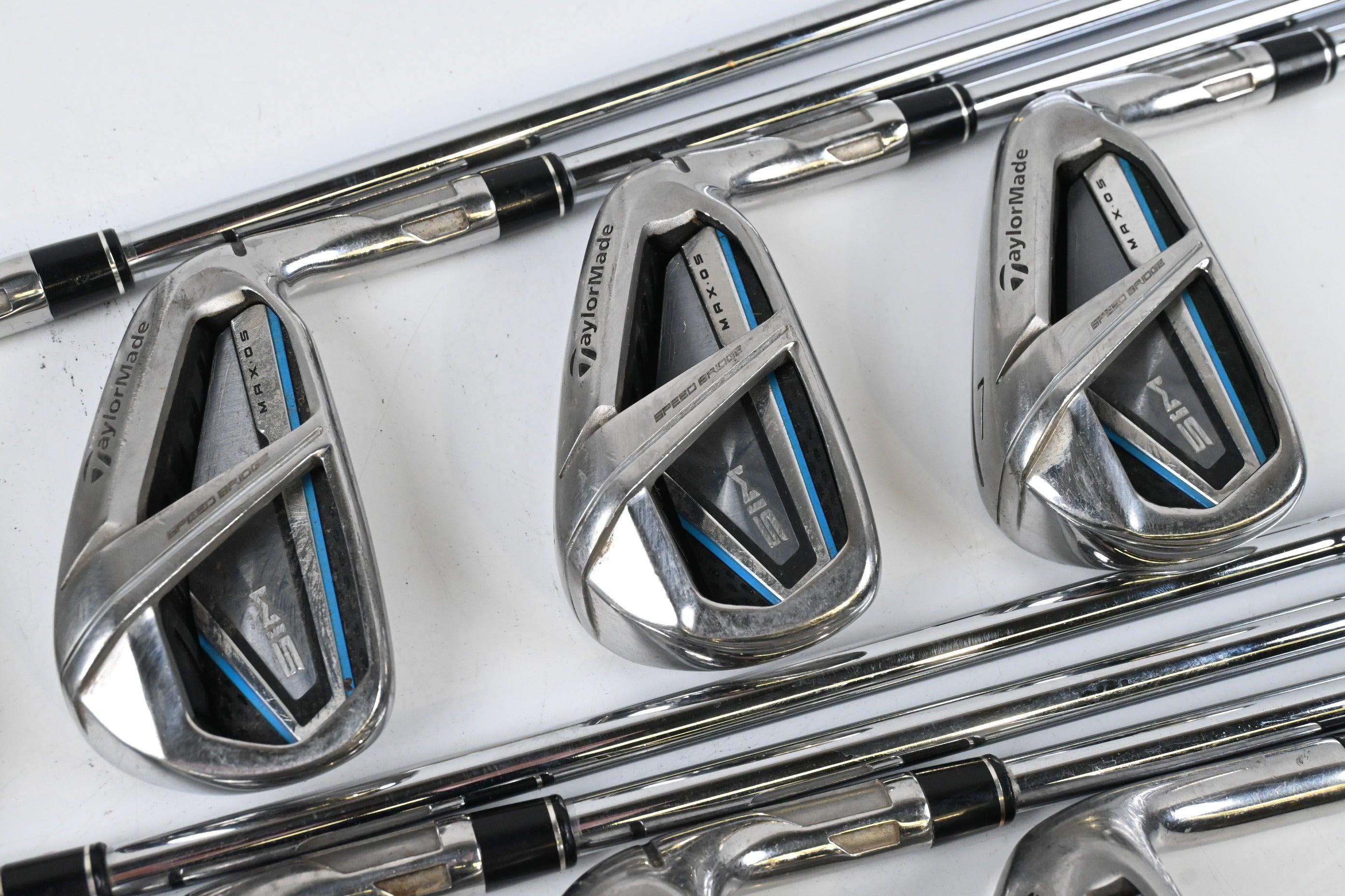 Taylormade SIM Max OS Irons / 4-PW+SW / Regular Flex KBS MAX 85 Shaft