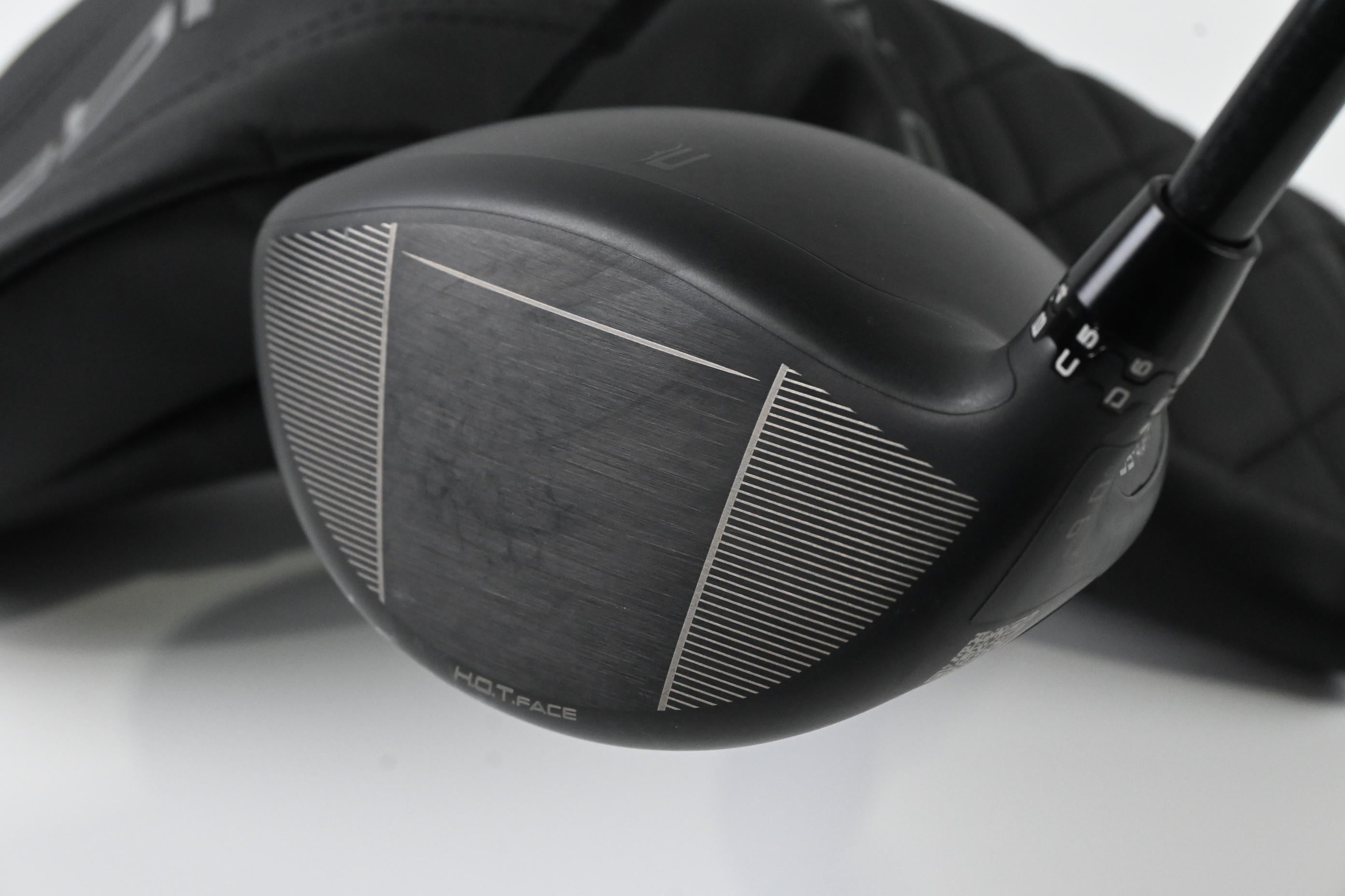 Cobra DS-Adapt LS Driver / 9 Degree / X-Flex Denali Black 60 Shaft