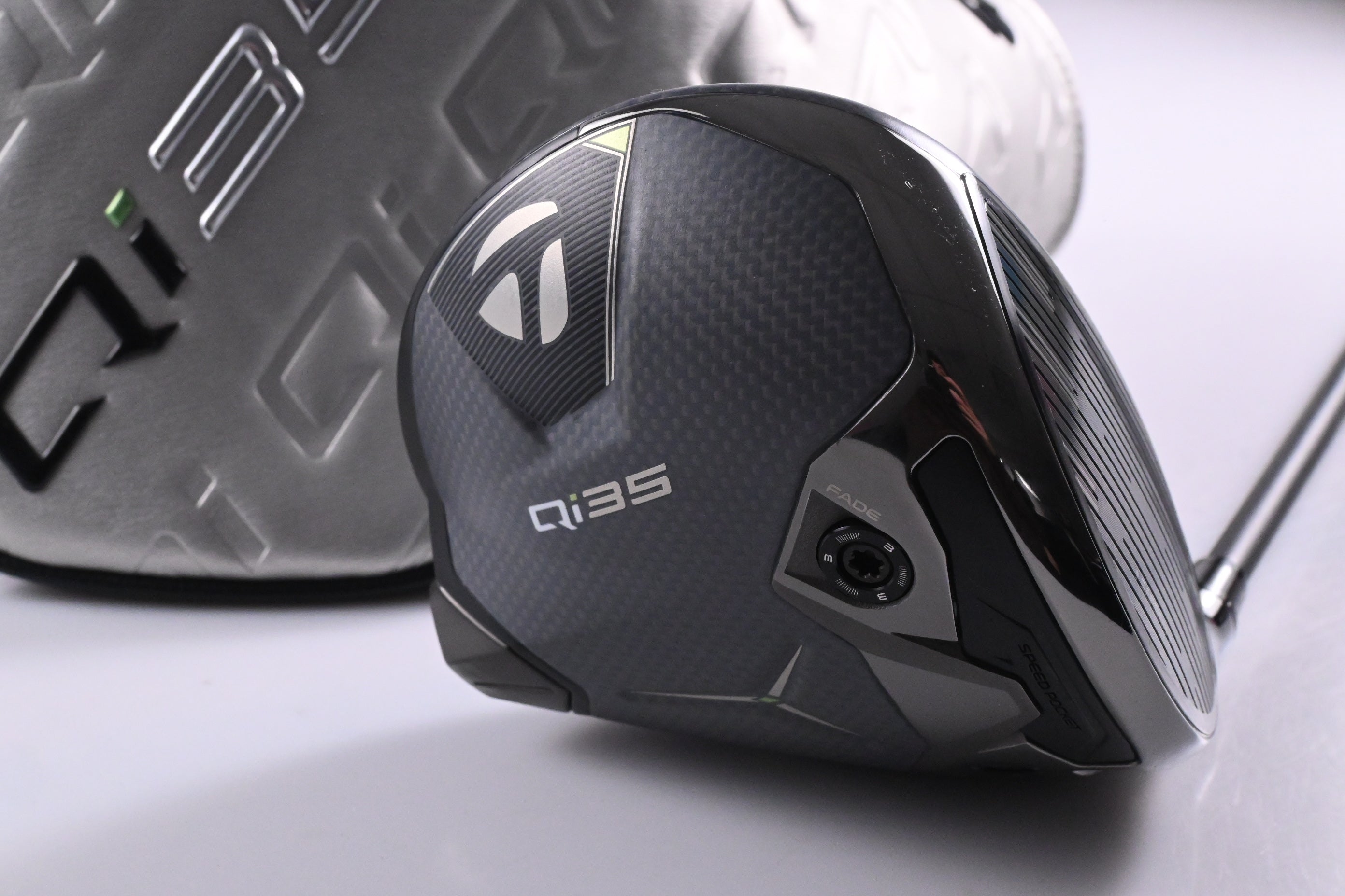Taylormade Qi35 LS Driver / 10.5 Degree / Stiff Flex Kai'li Blue CB Dark Wave 60
