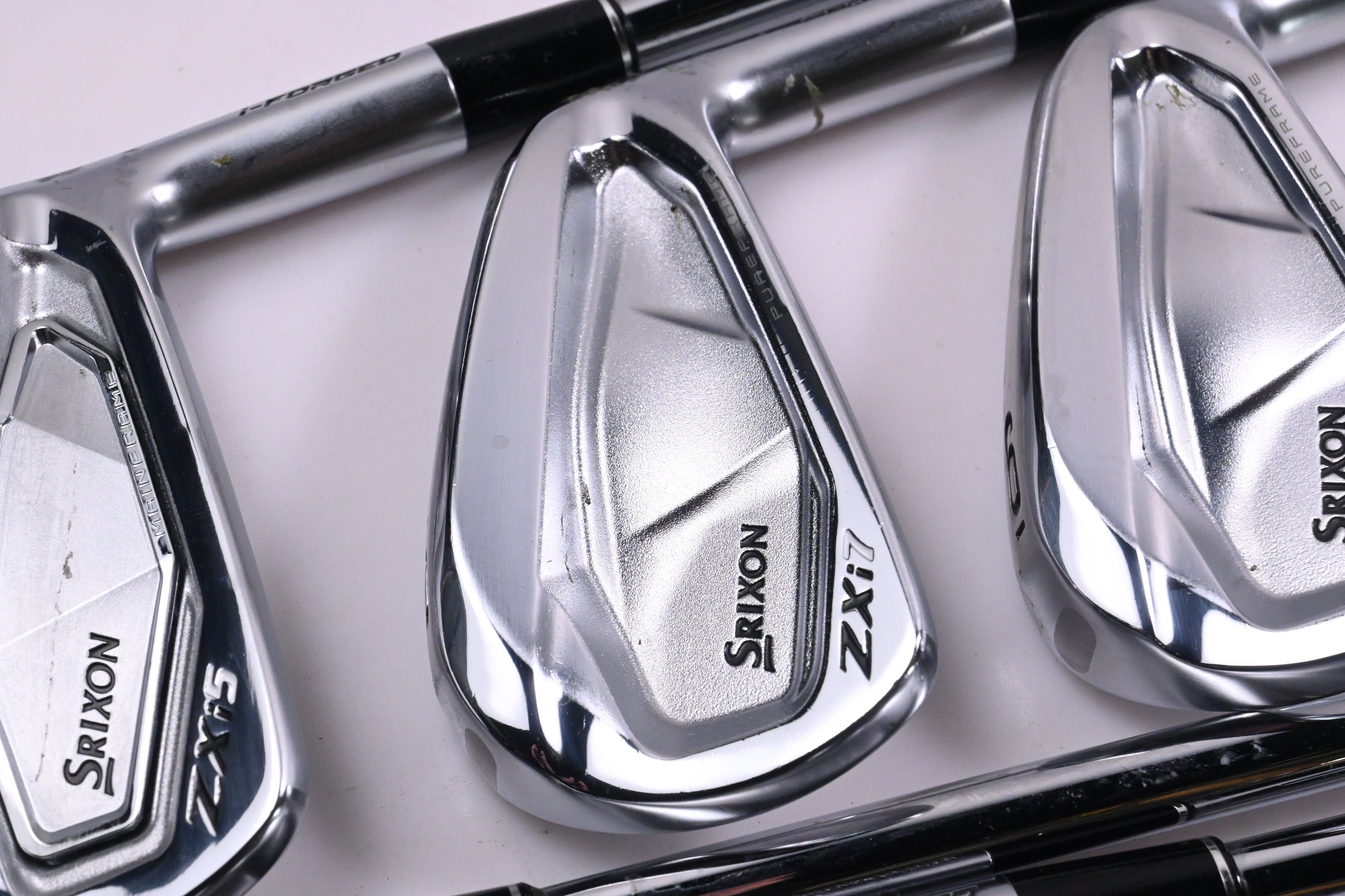 Srixon ZXi5/ZXi7 Irons / 4-PW / X-Flex Dynamic Gold X100 Shafts