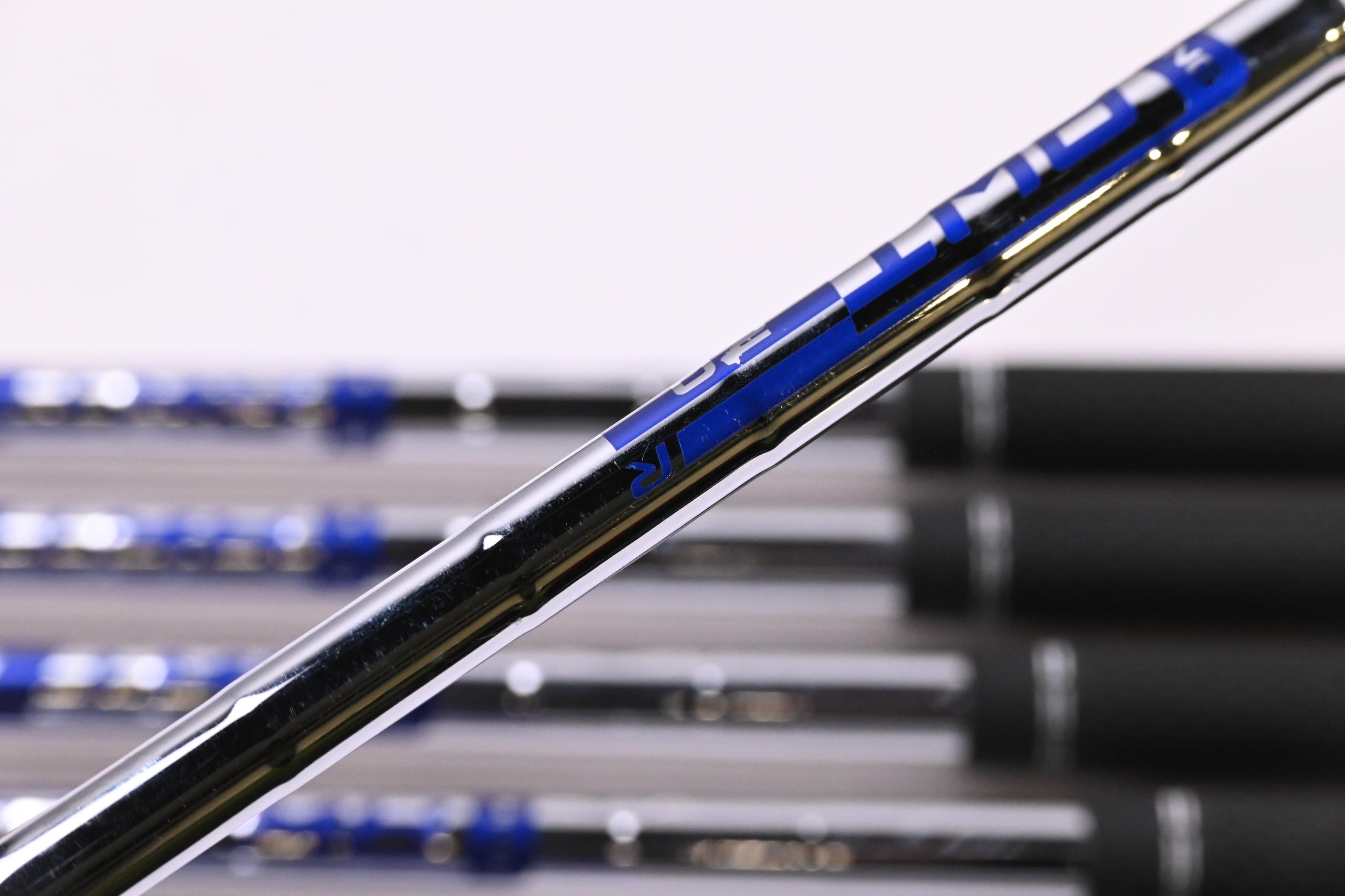 Ping G430 Irons / 6-PW+45° / Blue Dot / Regular Flex Ping AWT 2.0 Shafts