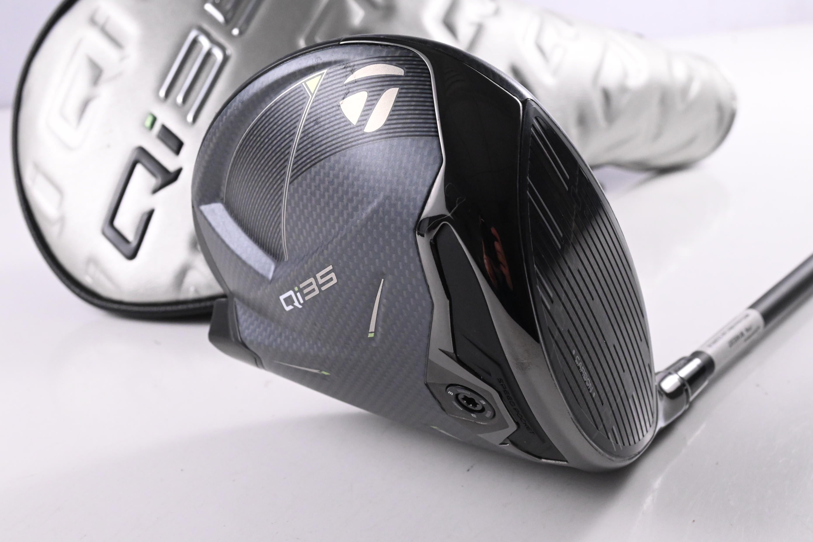 Taylormade Qi35 Driver / 9 Degree / Regular Flex Vanquish 4 Shaft