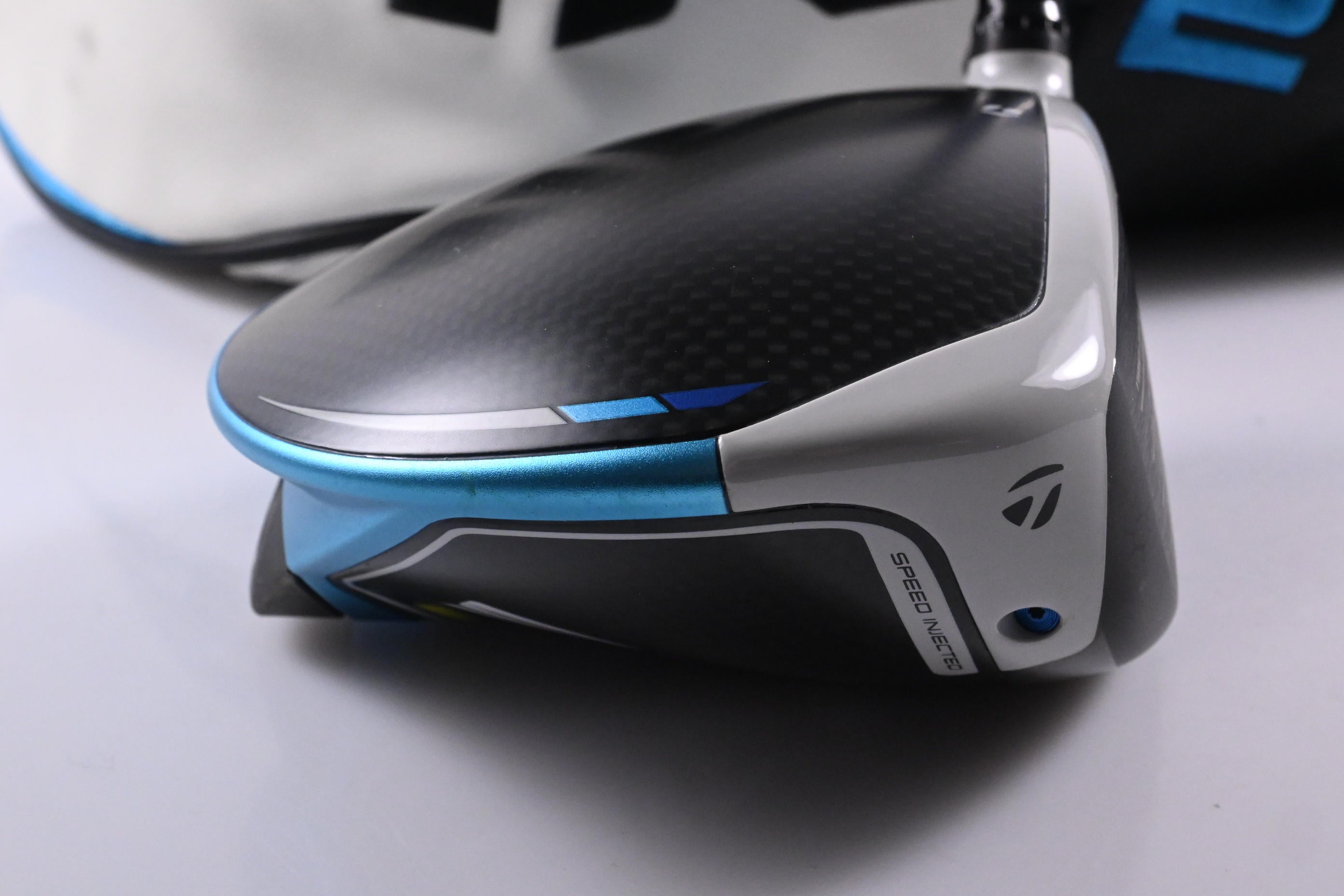 Taylormade SIM2 Max Driver / 10.5 Degree / Stiff Flex Fujikura Ventus Blue 5