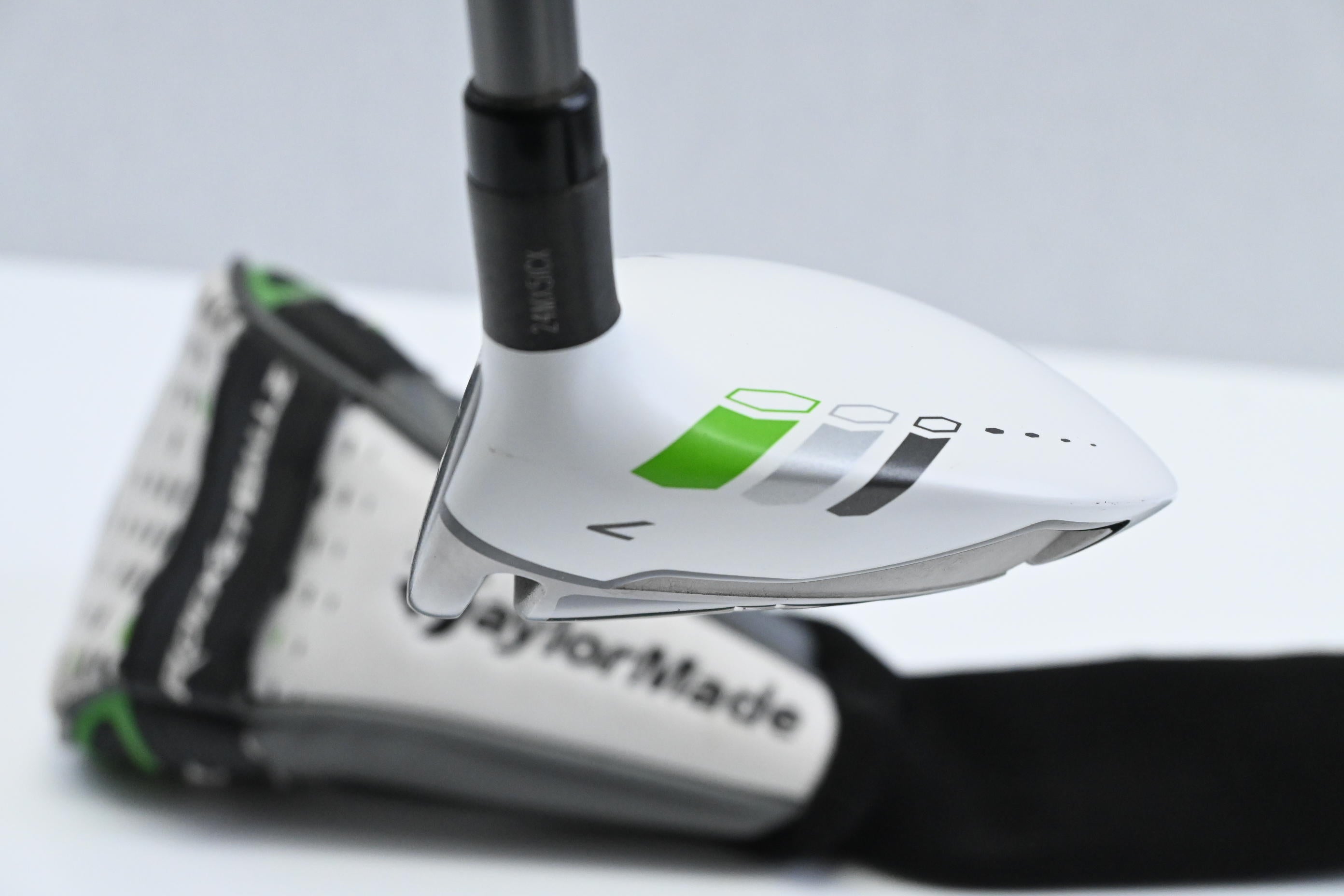 Taylormade RBZ #7 Wood / 21 Degree / Regular Flex Taylormade Matrix Ozik Xcon-5