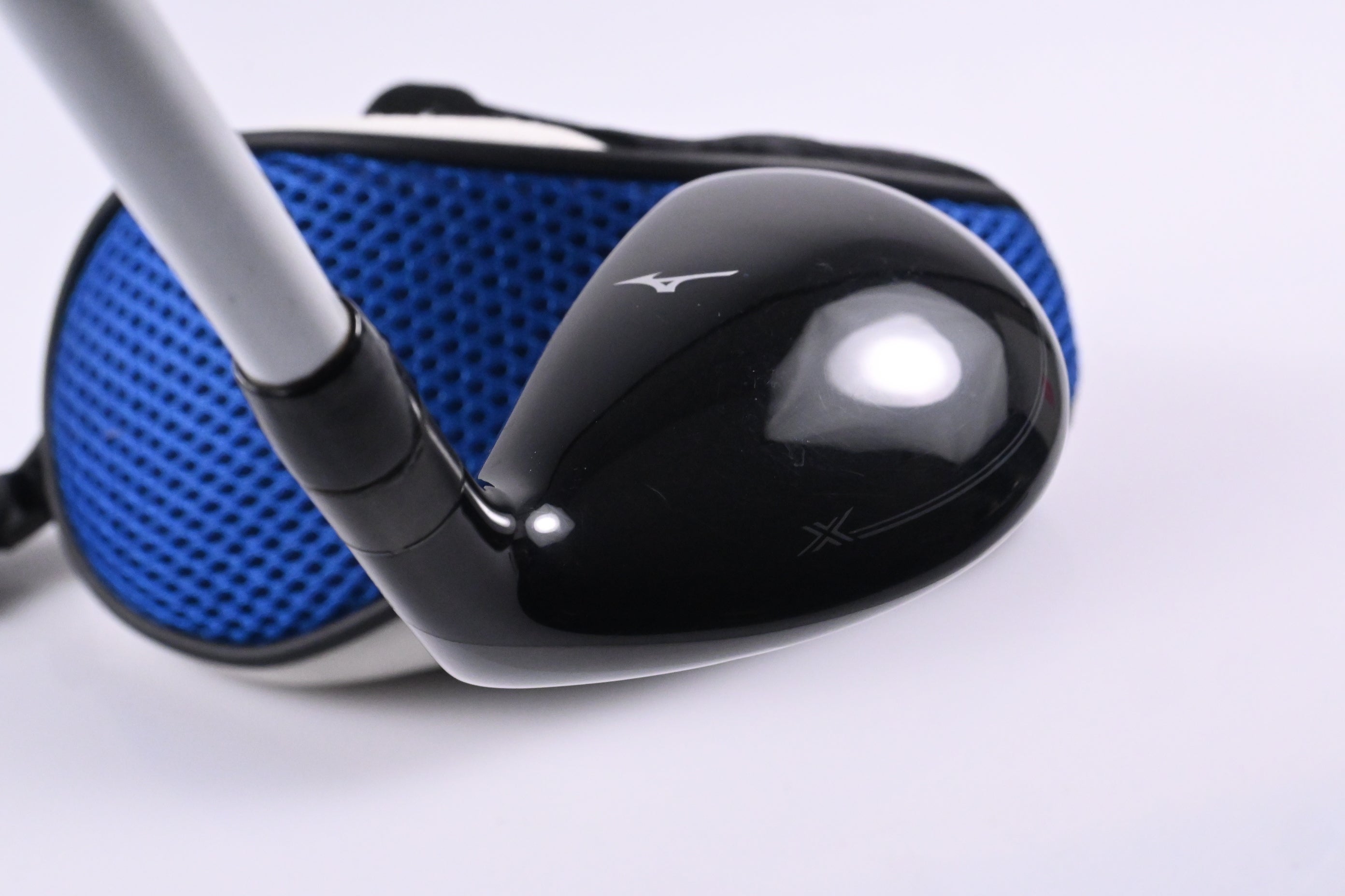 Mizuno ST-X 220 #6 Hybrid / 26 Degree / Regular Flex Aldila Ascent Ultralite 50