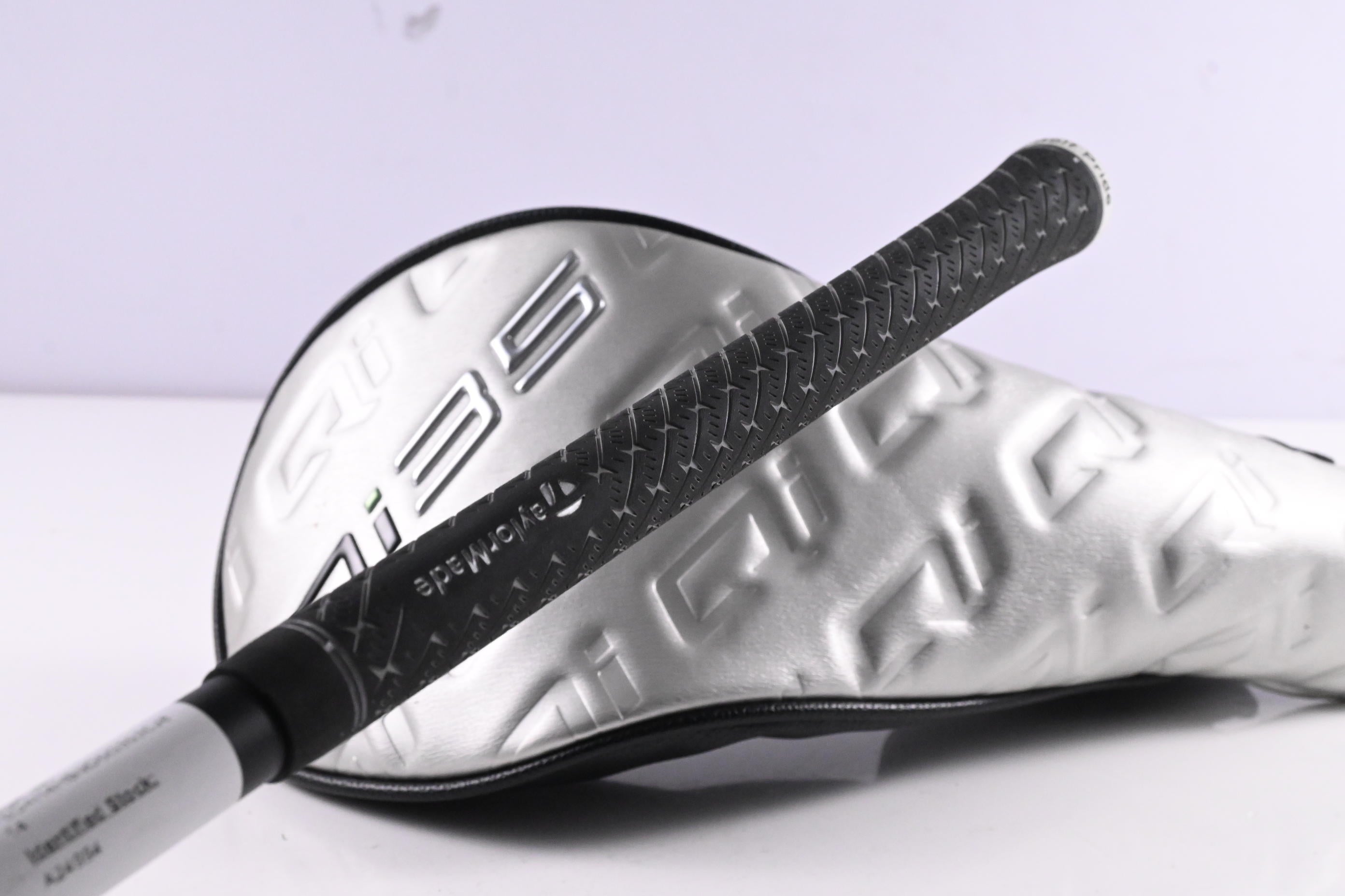 Taylormade Qi35 Driver / 9 Degree / Regular Flex Vanquish 4 Shaft