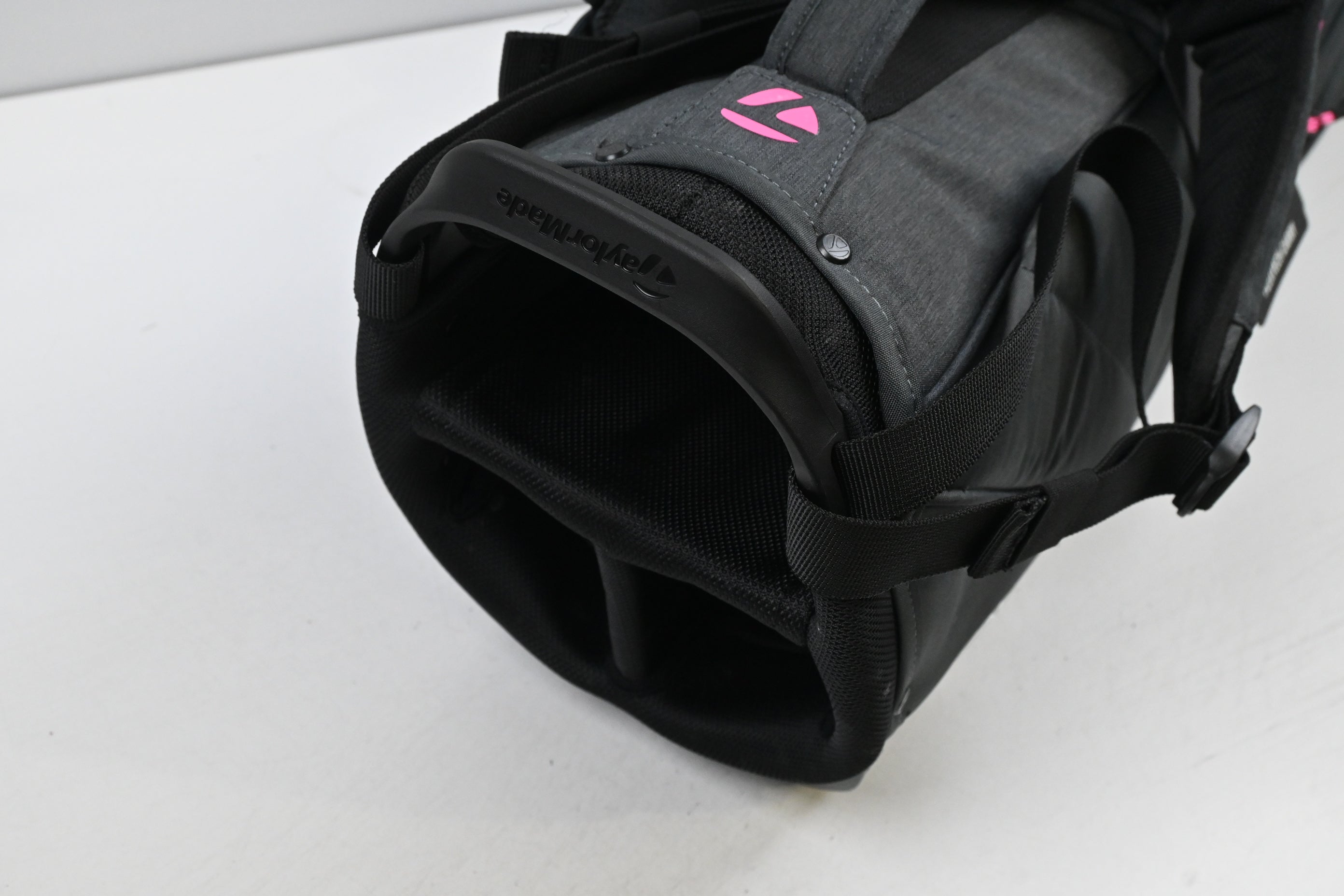 Taylormade Flex Tech Carry Stand Bag / 3-Way Divider / Grey, Pink