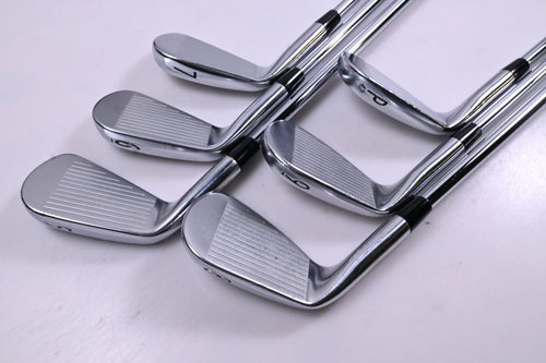 Titleist CB/MB 620 Irons / 5-PW / Stiff Flex AMT Tour White S300 Shafts
