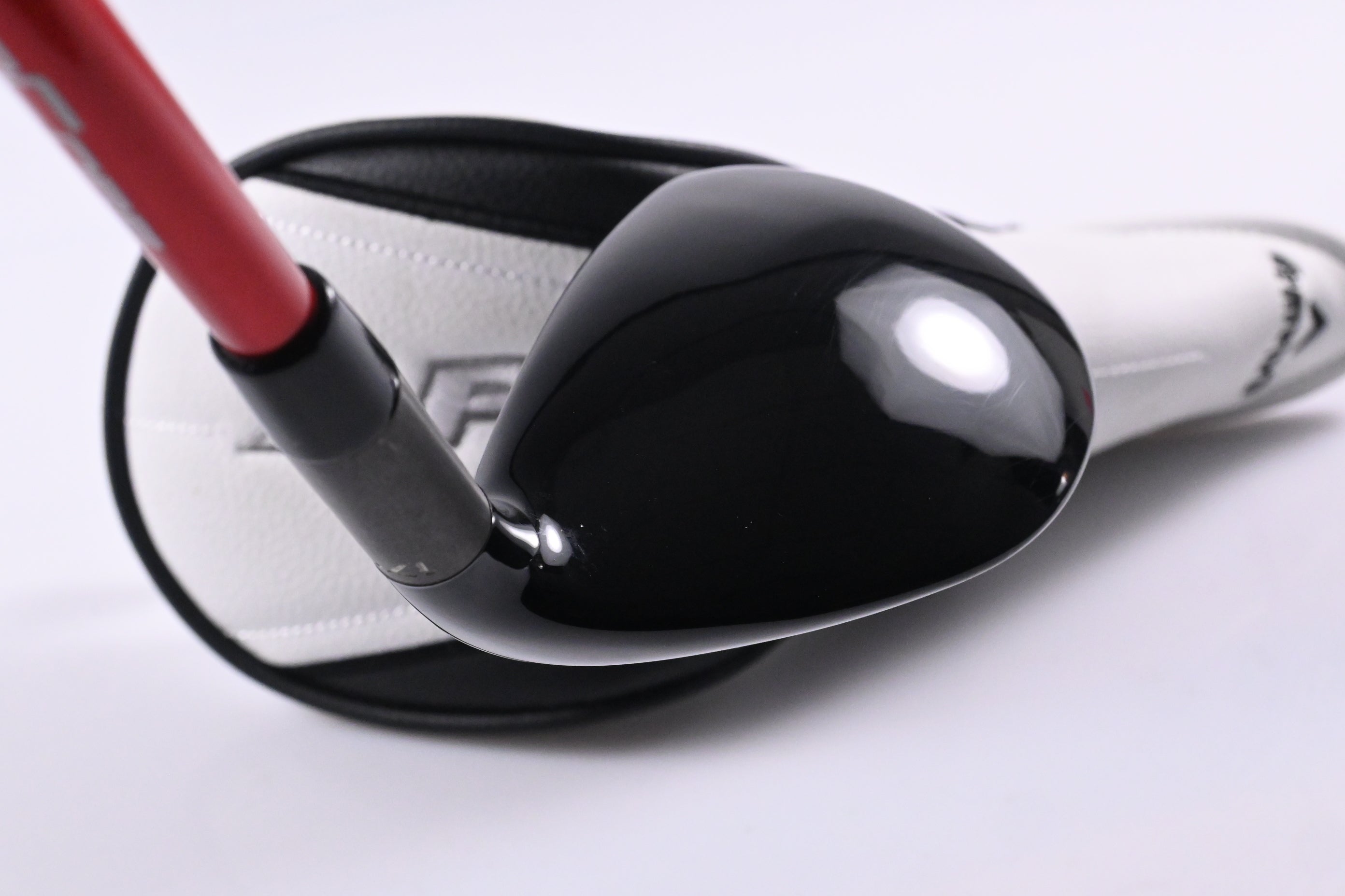 Callaway Apex UW #2 Hybrid / 17 Degree / Stiff Flex Ventus TR Velocore Red 7
