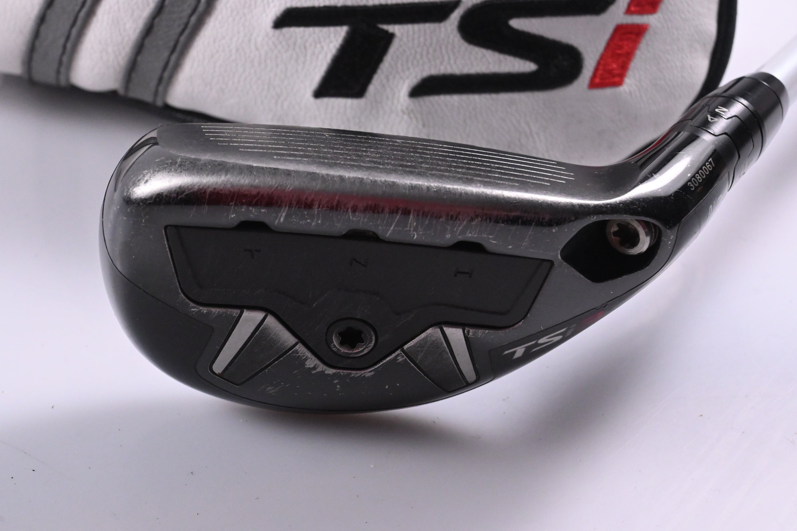 Titleist TSi3 #2 Hybrid / 18 Degree / Regular Flex Aldila Ascent Ultralite 50