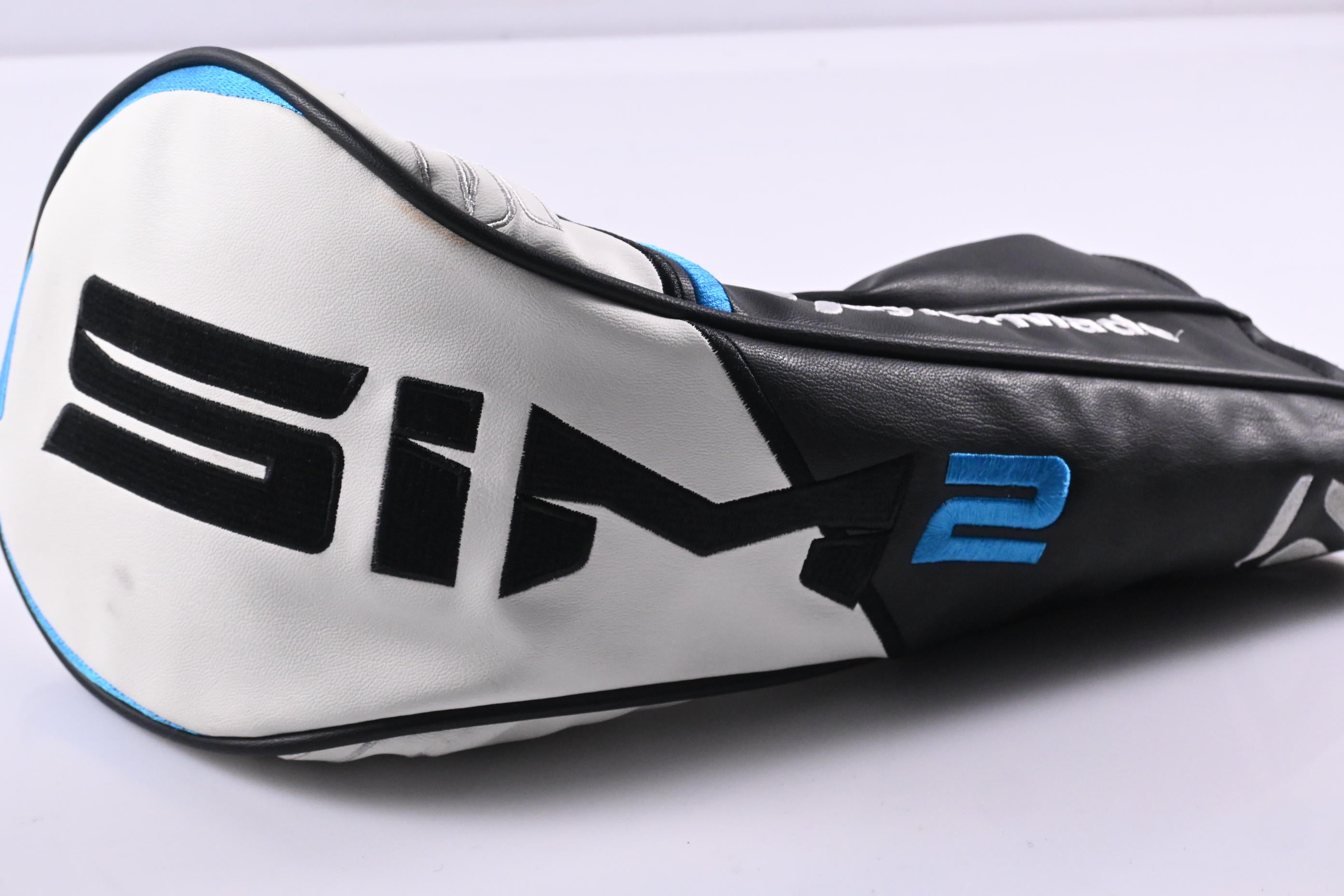 Taylormade SIM2 Max Driver / 10.5 Degree / Stiff Flex Fujikura Ventus Blue 5