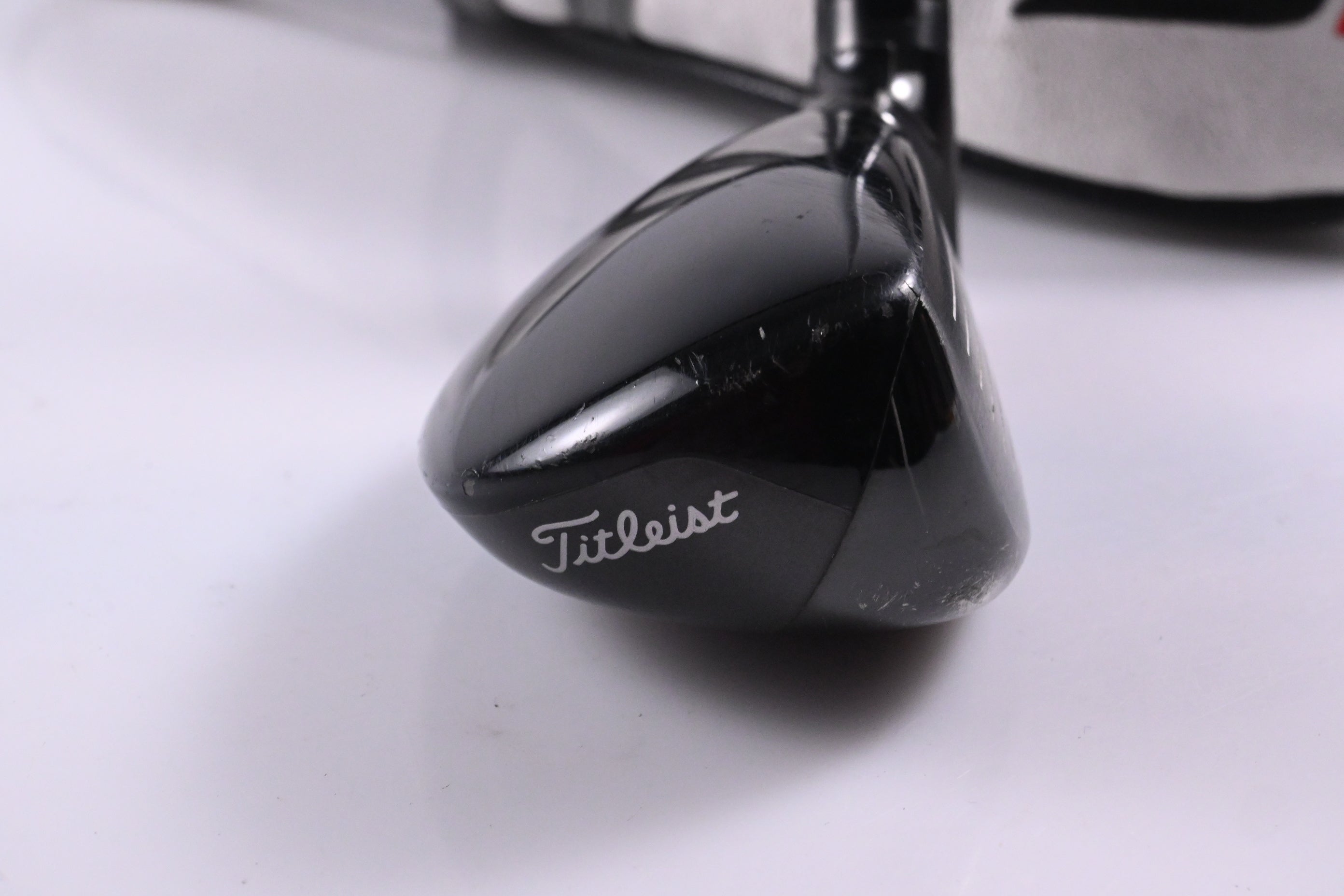 Titleist TSi3 #2 Hybrid / 18 Degree / Regular Flex Aldila Ascent Ultralite 50