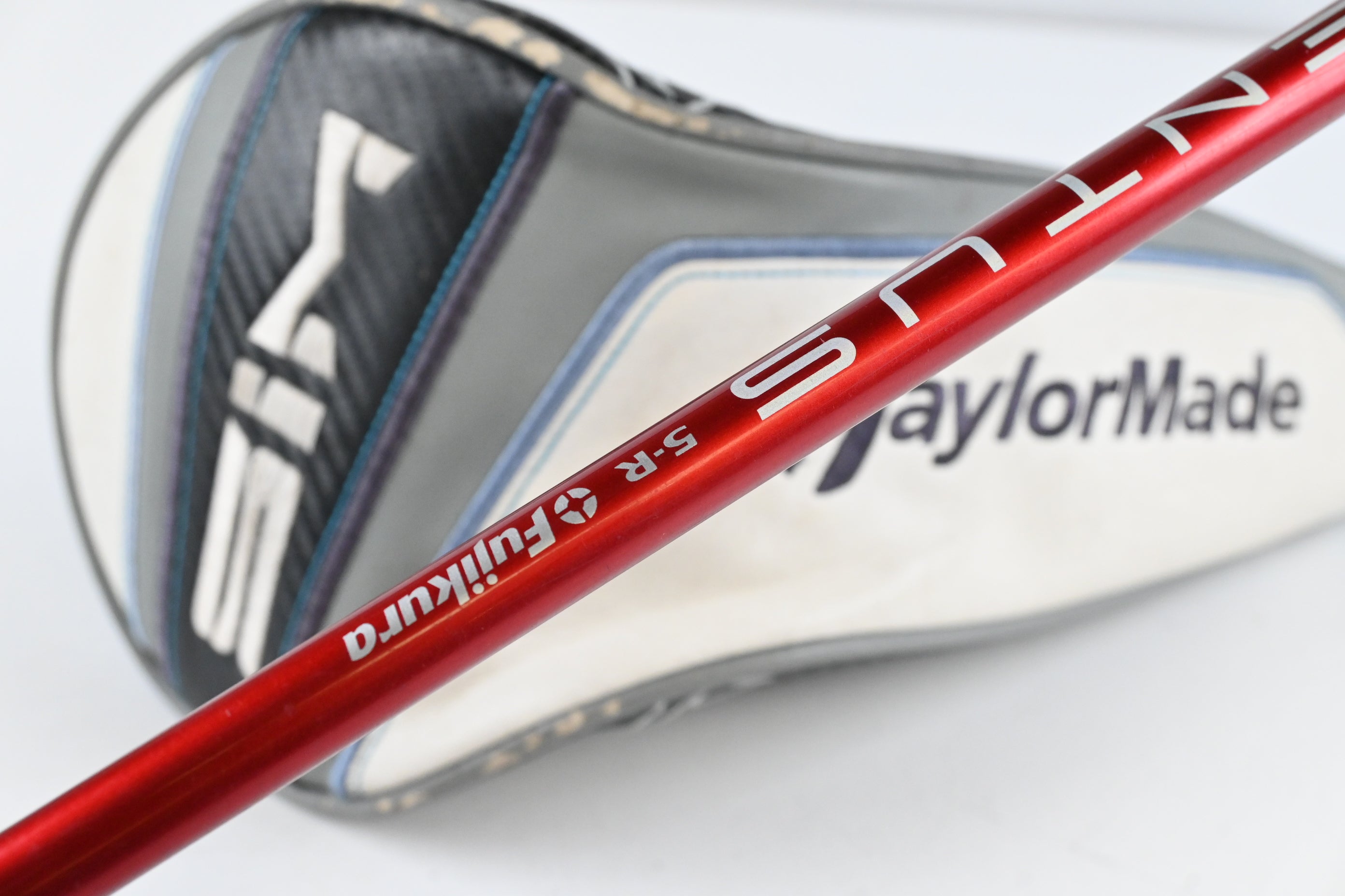 Taylormade SIM Max Driver / 10.5 Degree / Regular Flex Fujikura Ventus Red 5