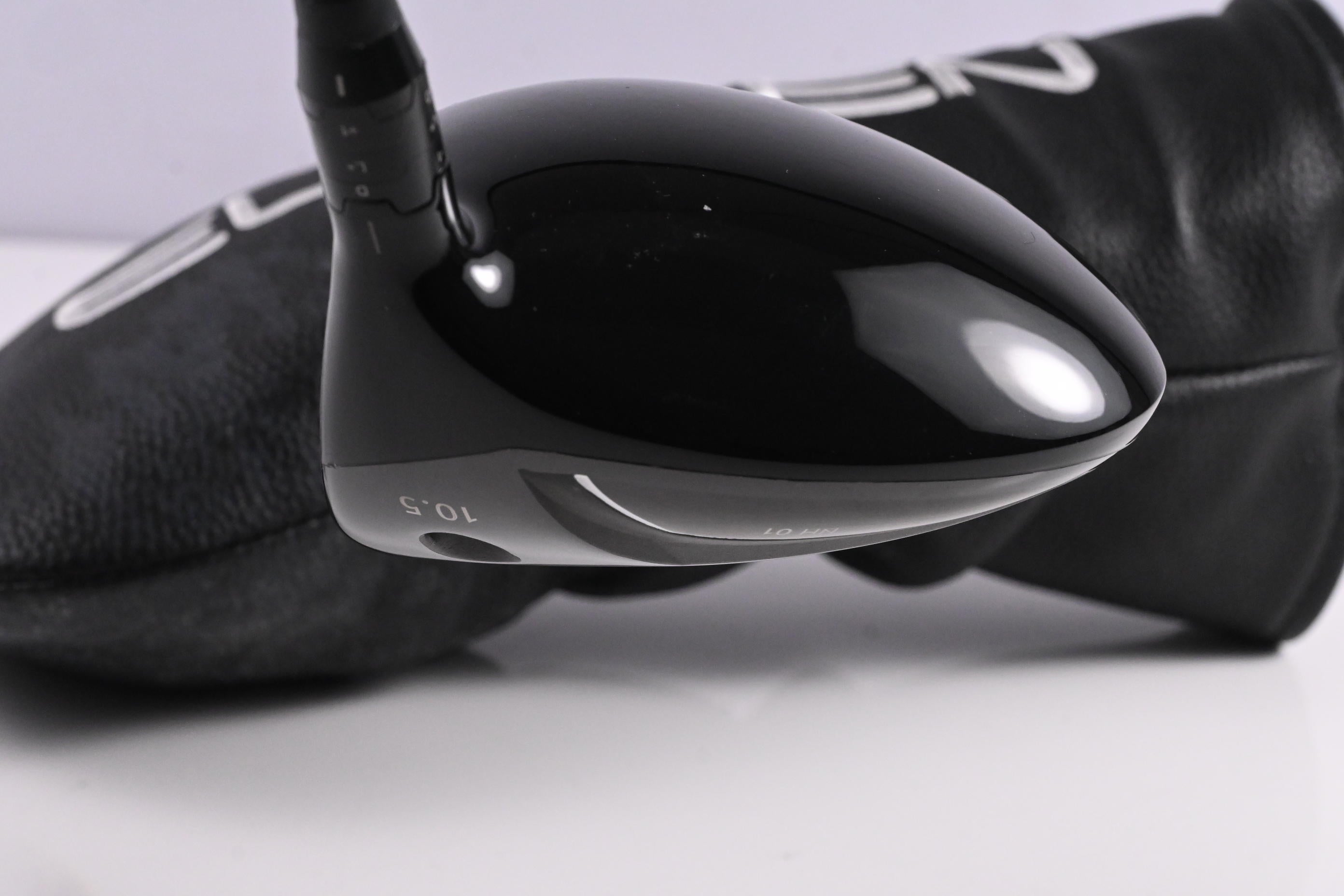 Eleven NH 01 Driver / 10.5 Degree / Regular Flex KBS Tour Driver 50 Shaft