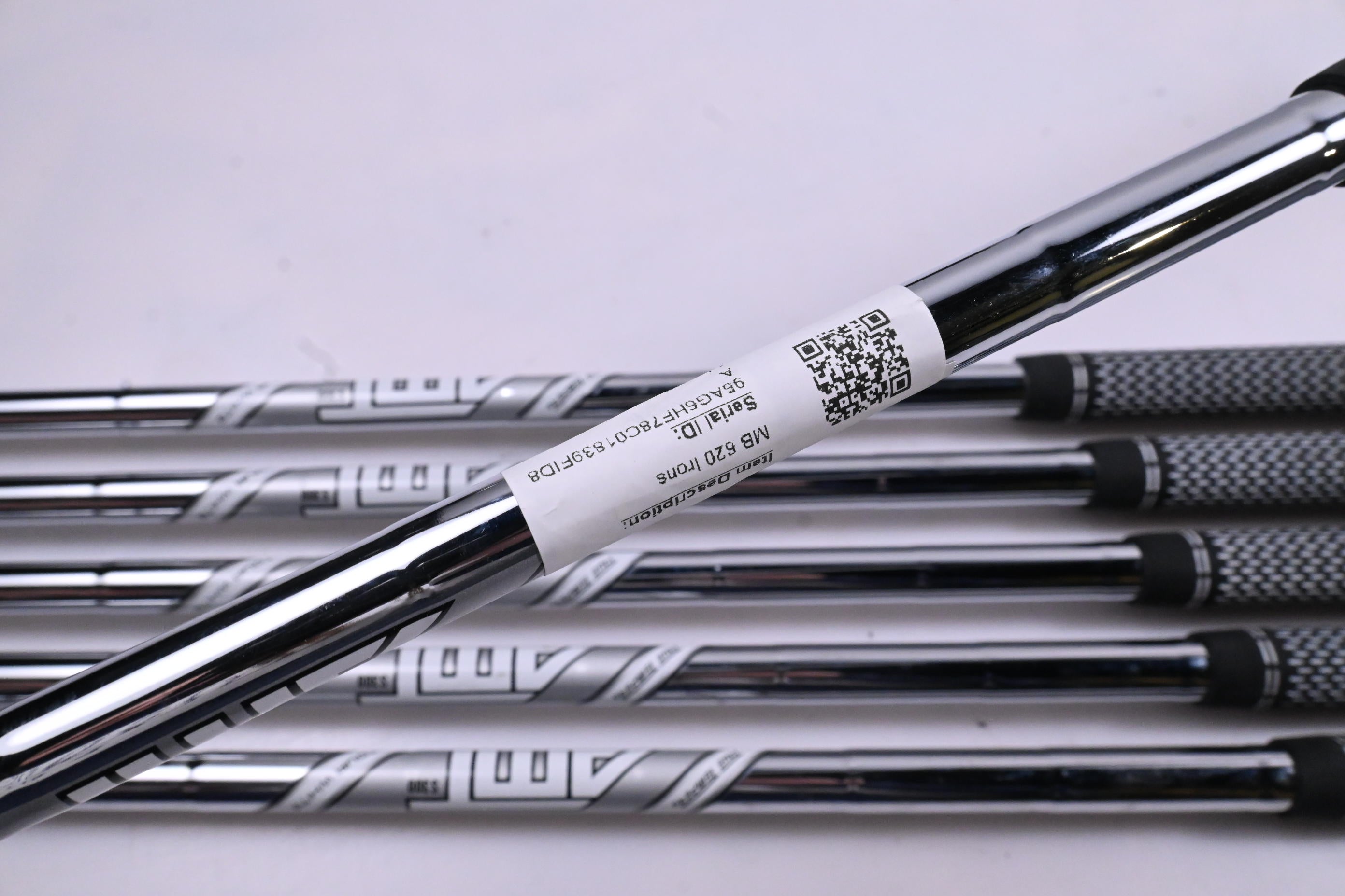 Titleist CB/MB 620 Irons / 5-PW / Stiff Flex AMT Tour White S300 Shafts