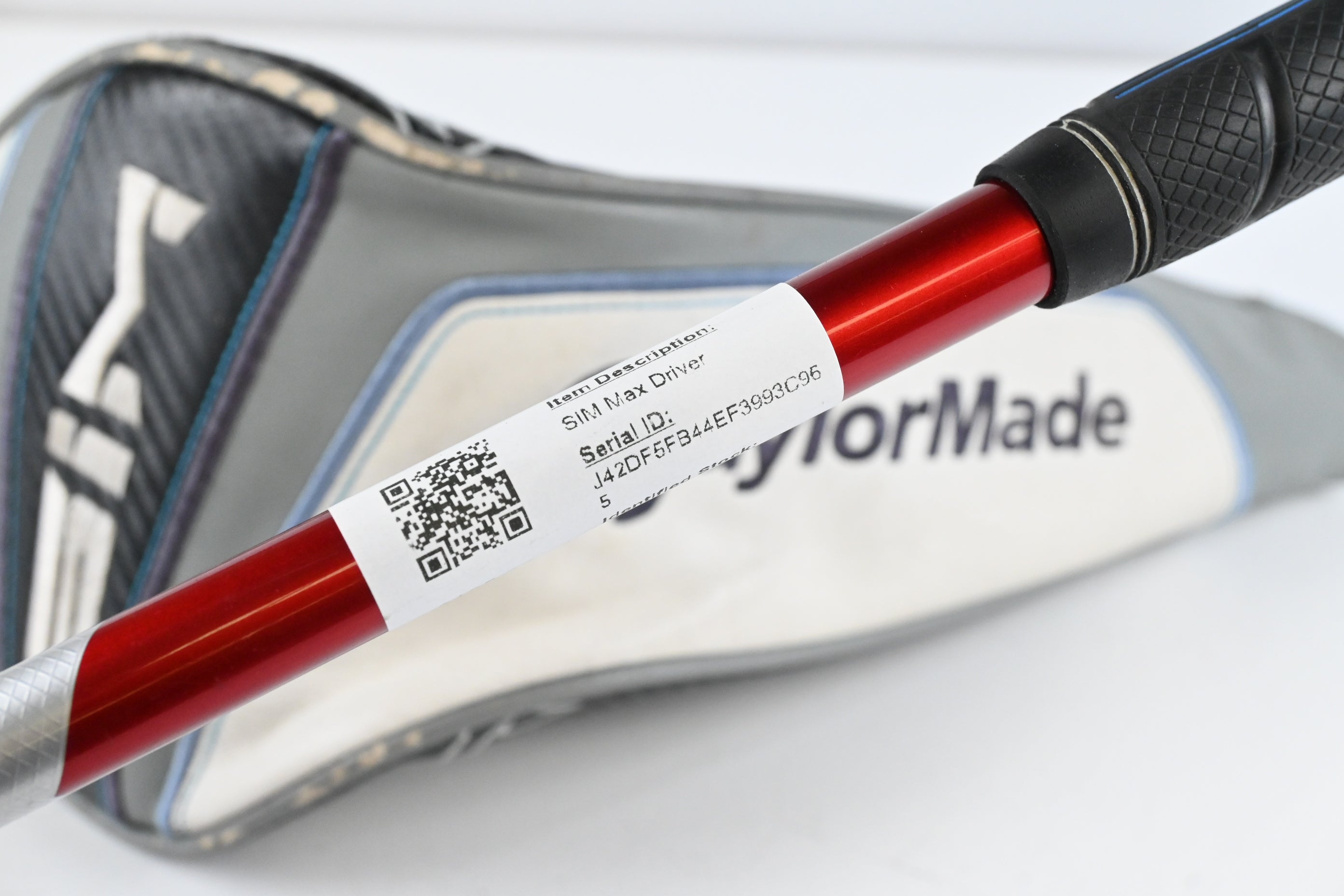 Taylormade SIM Max Driver / 10.5 Degree / Regular Flex Fujikura Ventus Red 5