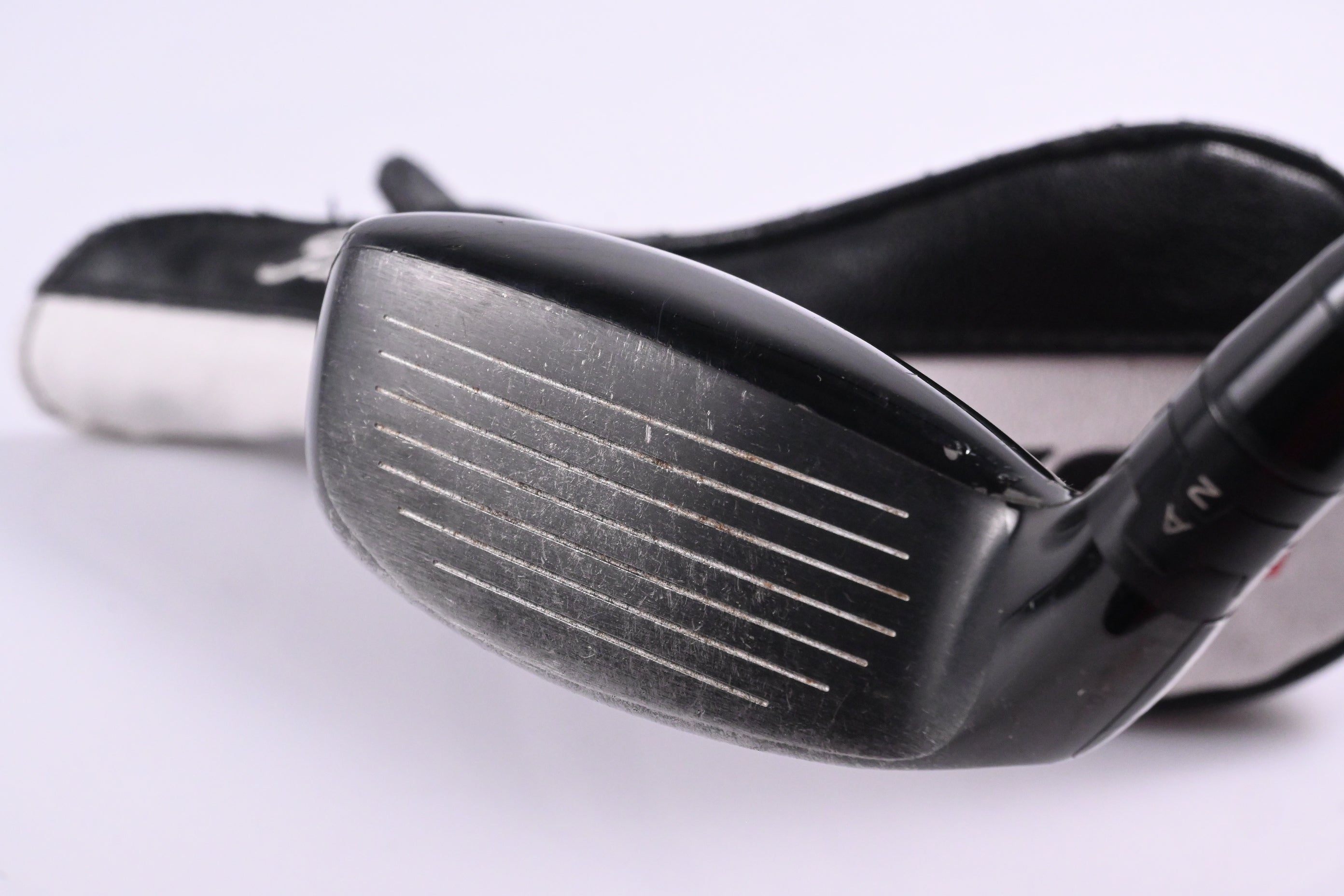 Titleist TSi3 #2 Hybrid / 18 Degree / Regular Flex Aldila Ascent Ultralite 50