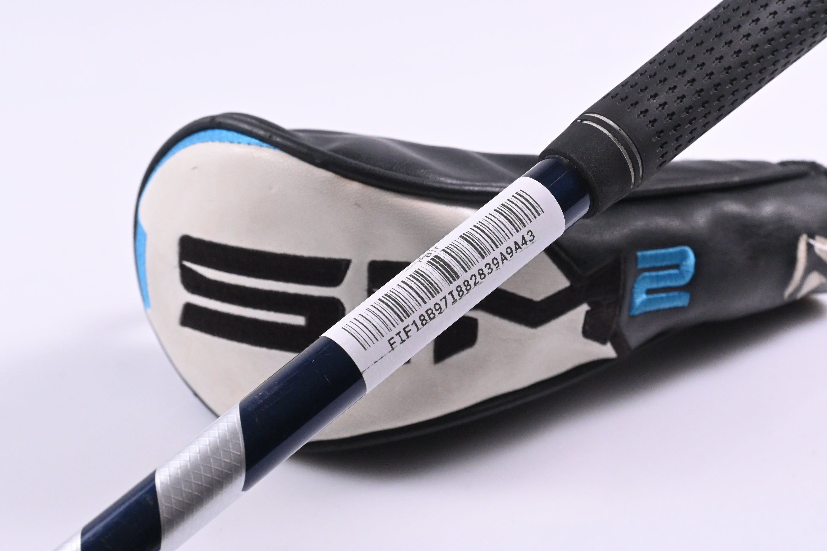 Taylormade SIM2 Max #4 Hybrid / 22 Degree / Stiff Flex Ventus Blue 7 Shaft