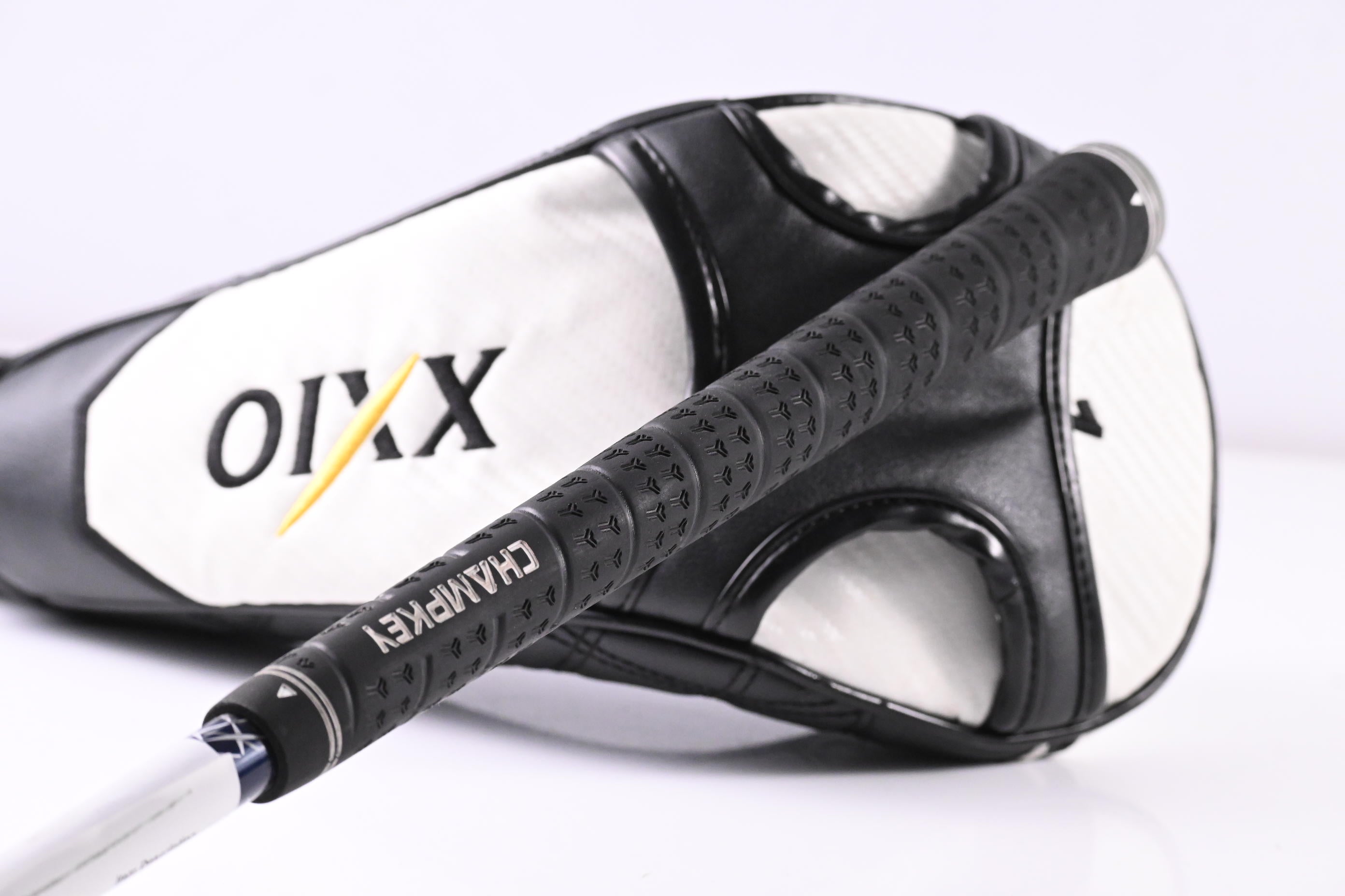 Left Hand XXIO 9 Driver / 10.5 Degree / Stiff-Regular Flex XXIO MP 900 DST Shaft