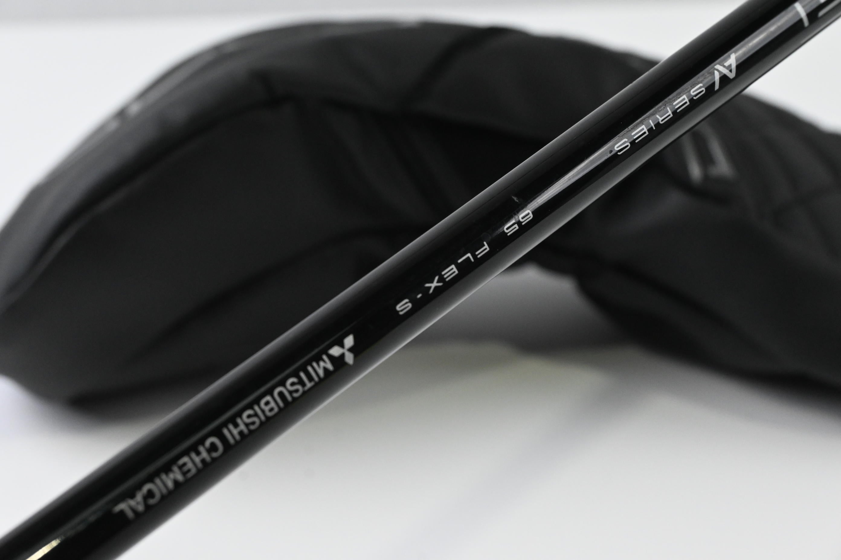 Cobra DS-Adapt LS Driver / 10.5 Degree / Stiff Flex Tensei AV Blue 65 Shaft