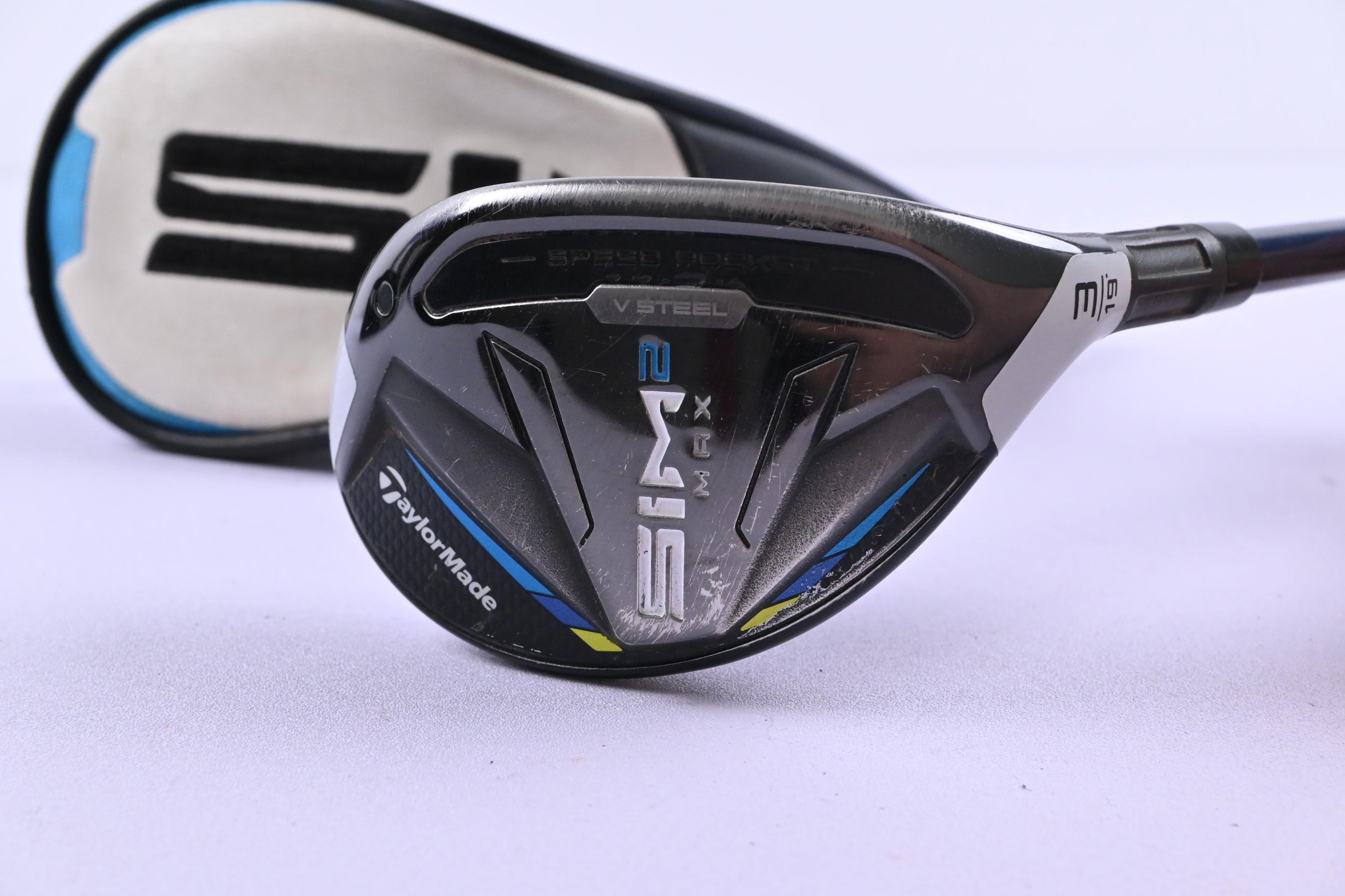 Taylormade SIM2 Max #3 Hybrid / 19 Degree / Regular Flex Fujikura Ventus Blue 6