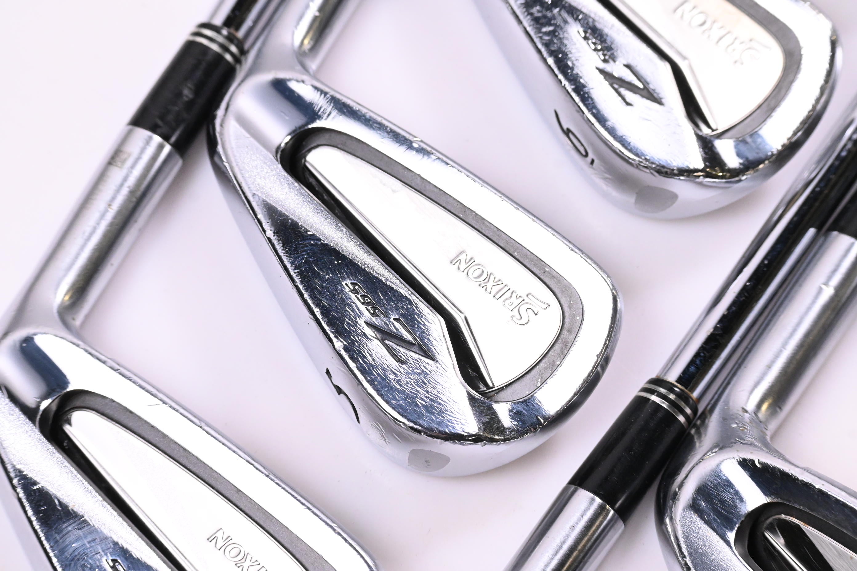 Srixon Z-565 Irons / 4-PW+GW / Regular Flex N.S.Pro Modus³ Tour 105 Shafts