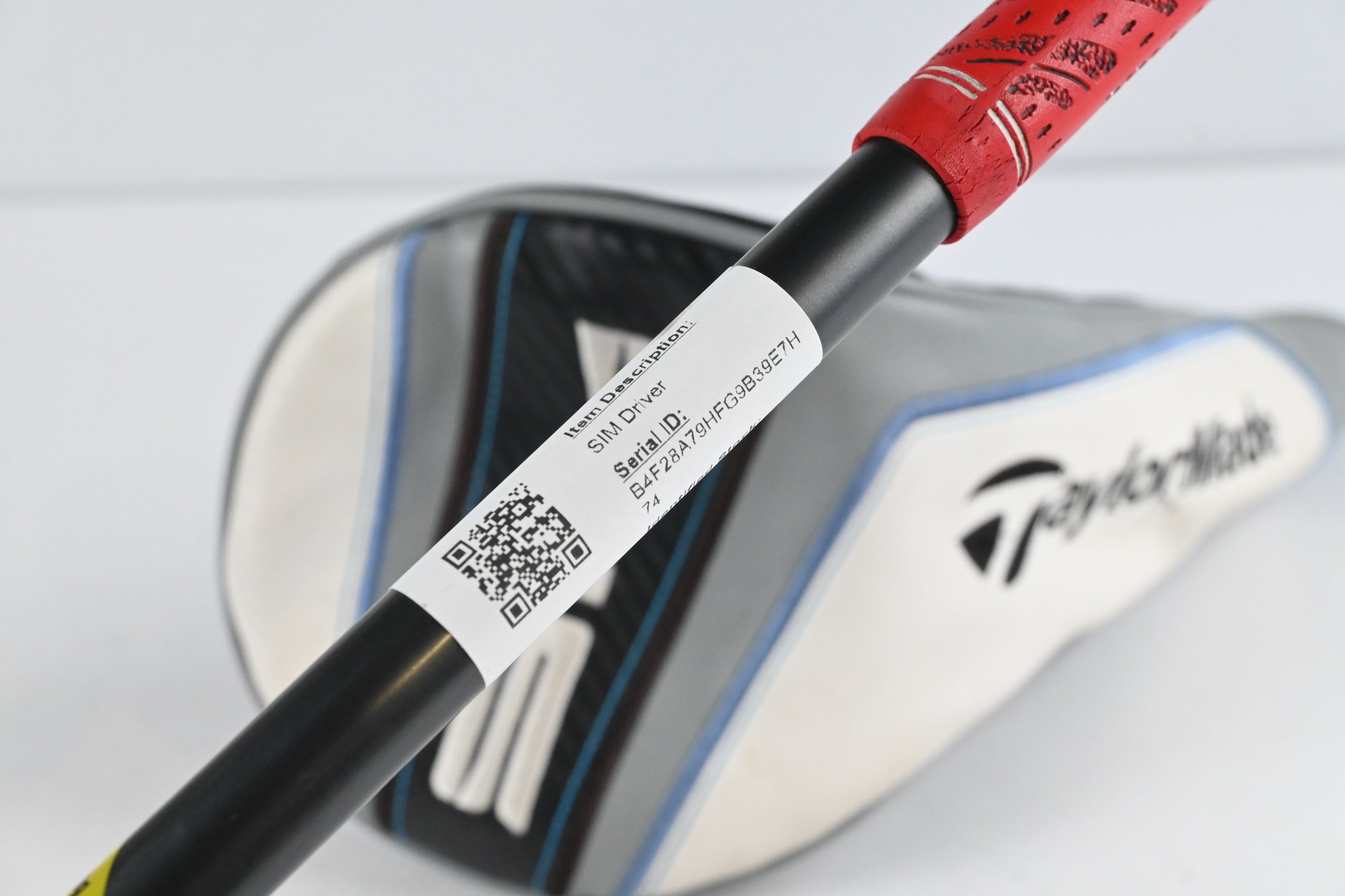 Taylormade SIM Driver / 9 Degree / Stiff Flex HZRDUS Smoke Green 70 Shaft