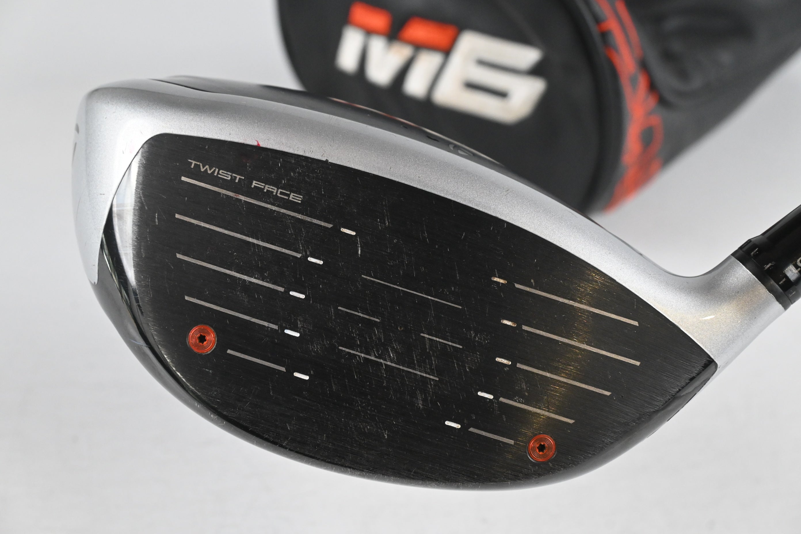 Taylormade M6 Driver / 10.5 Degree / Regular Flex Fujikura Atmos Orange 5 Shaft