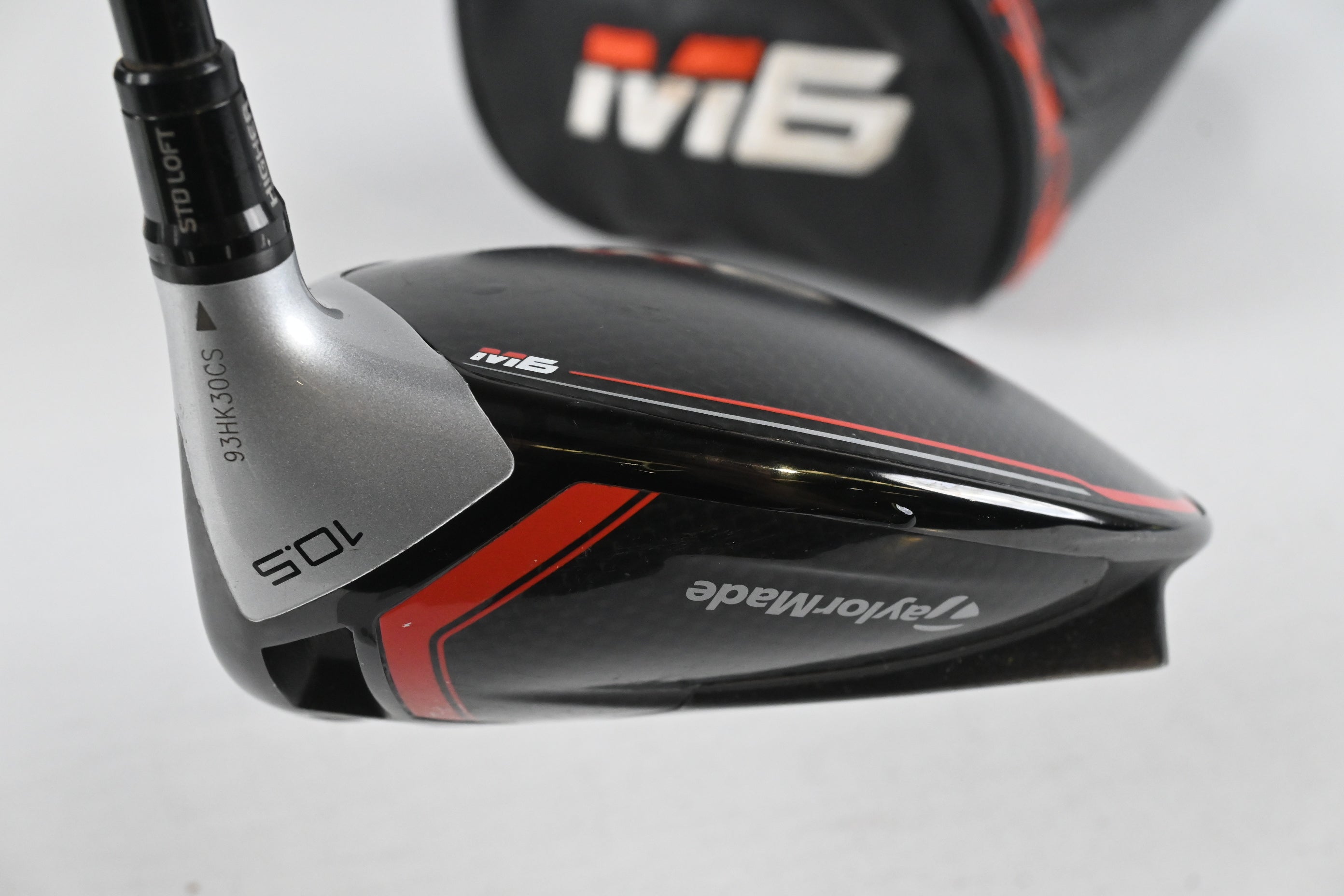 Taylormade M6 Driver / 10.5 Degree / Regular Flex Fujikura Atmos Orange 5 Shaft