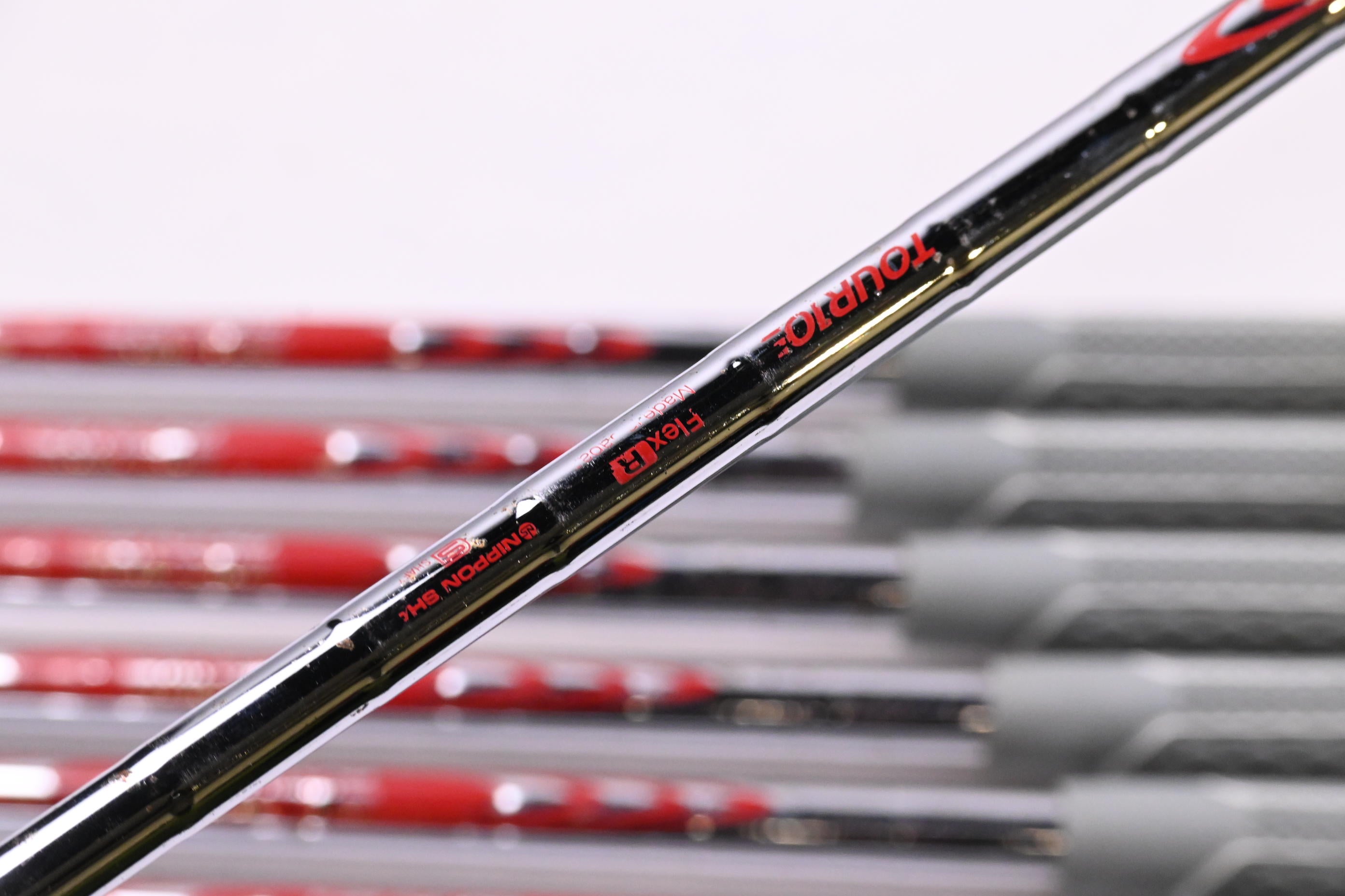 Srixon Z-565 Irons / 4-PW+GW / Regular Flex N.S.Pro Modus³ Tour 105 Shafts
