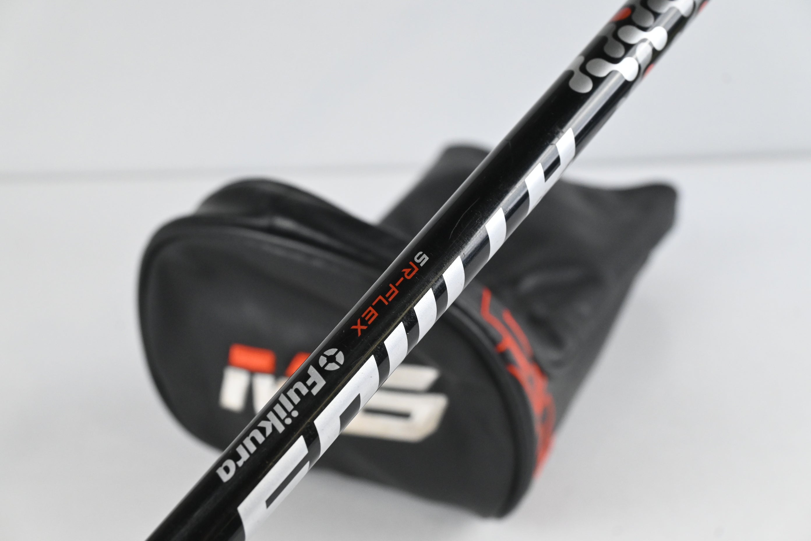 Taylormade M6 Driver / 10.5 Degree / Regular Flex Fujikura Atmos Orange 5 Shaft