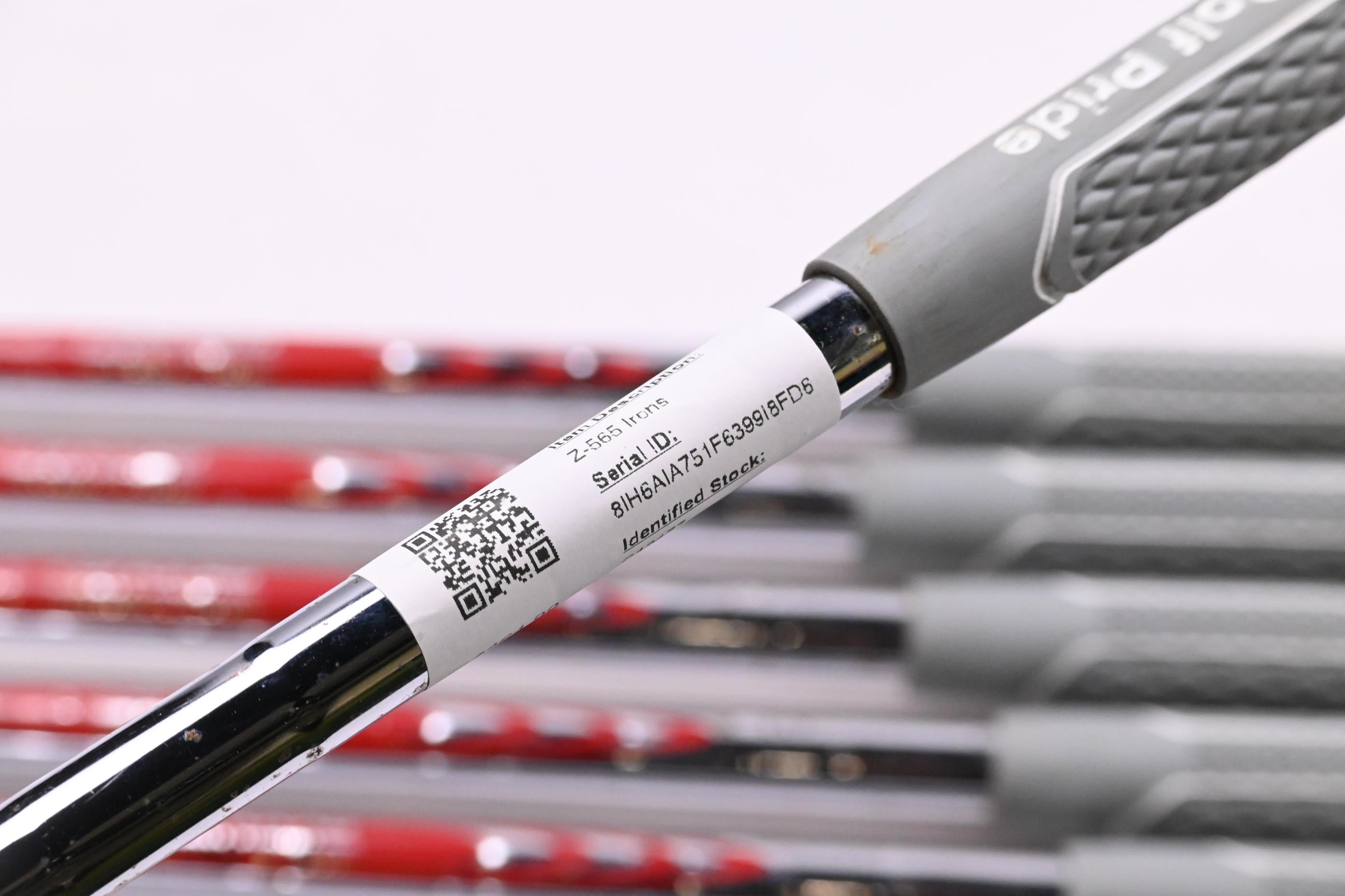 Srixon Z-565 Irons / 4-PW+GW / Regular Flex N.S.Pro Modus³ Tour 105 Shafts
