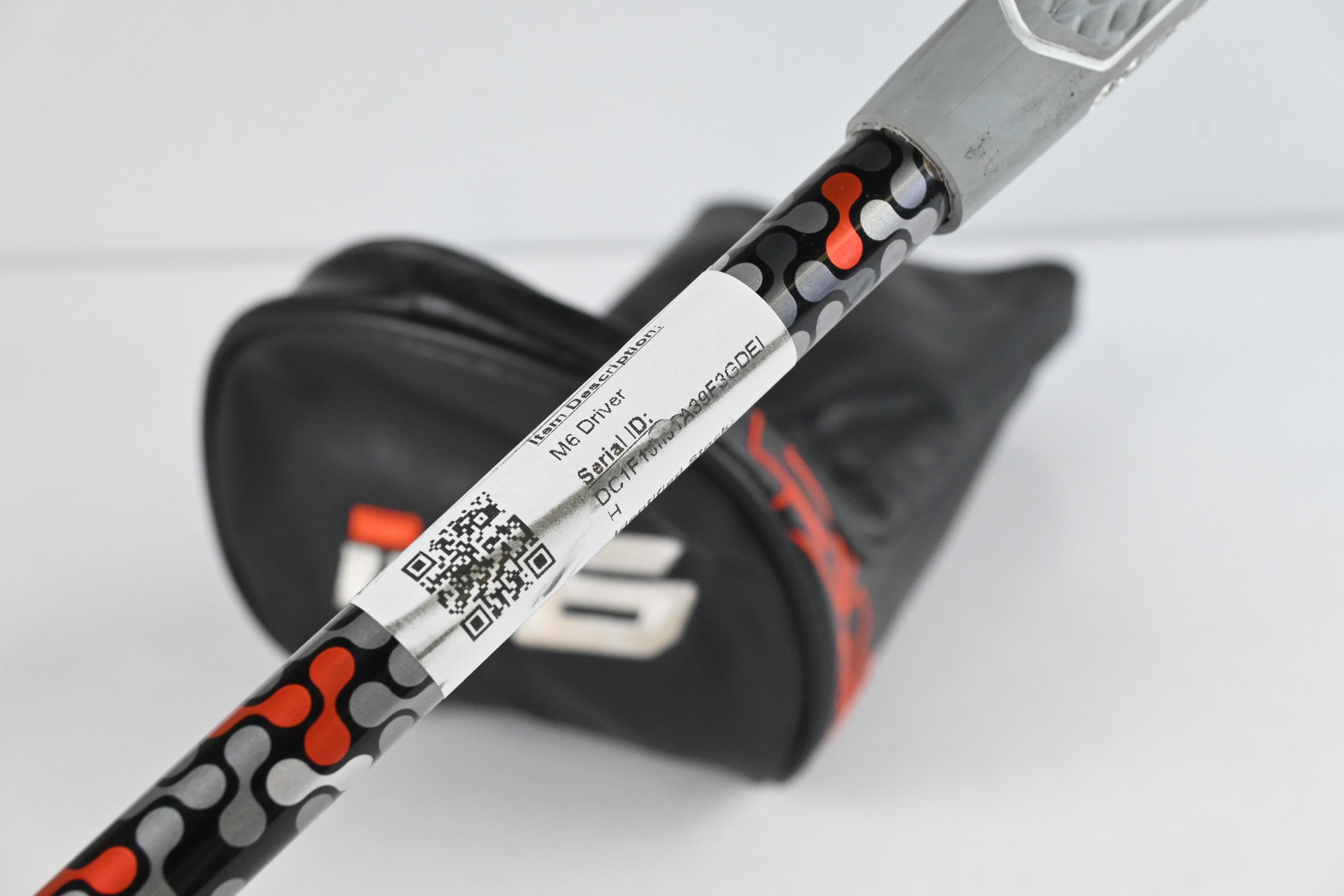 Taylormade M6 Driver / 10.5 Degree / Regular Flex Fujikura Atmos Orange 5 Shaft