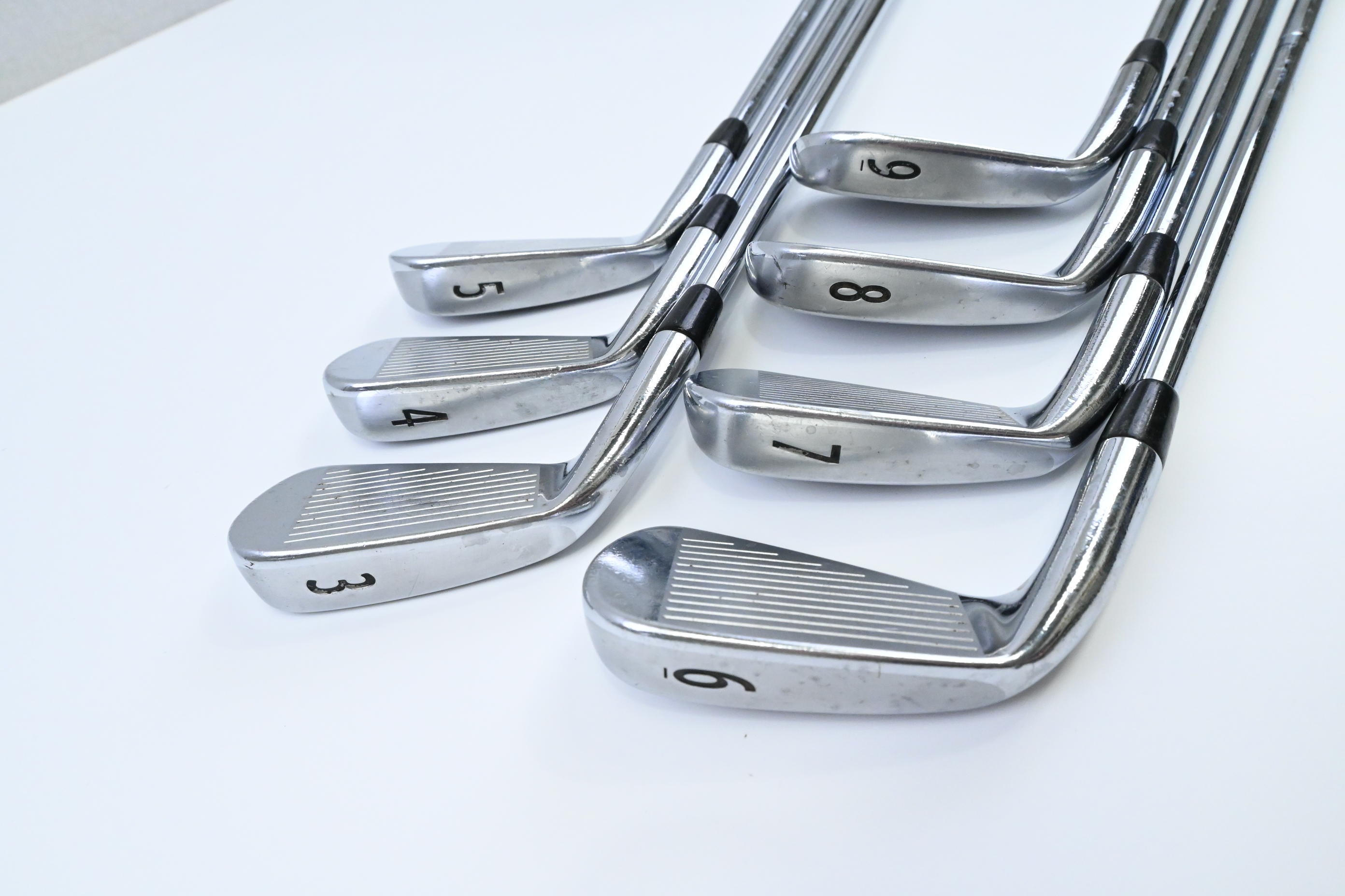 Titleist 712 AP2 Irons / 3-9 / Stiff Flex Dynamic Gold S300 Shafts