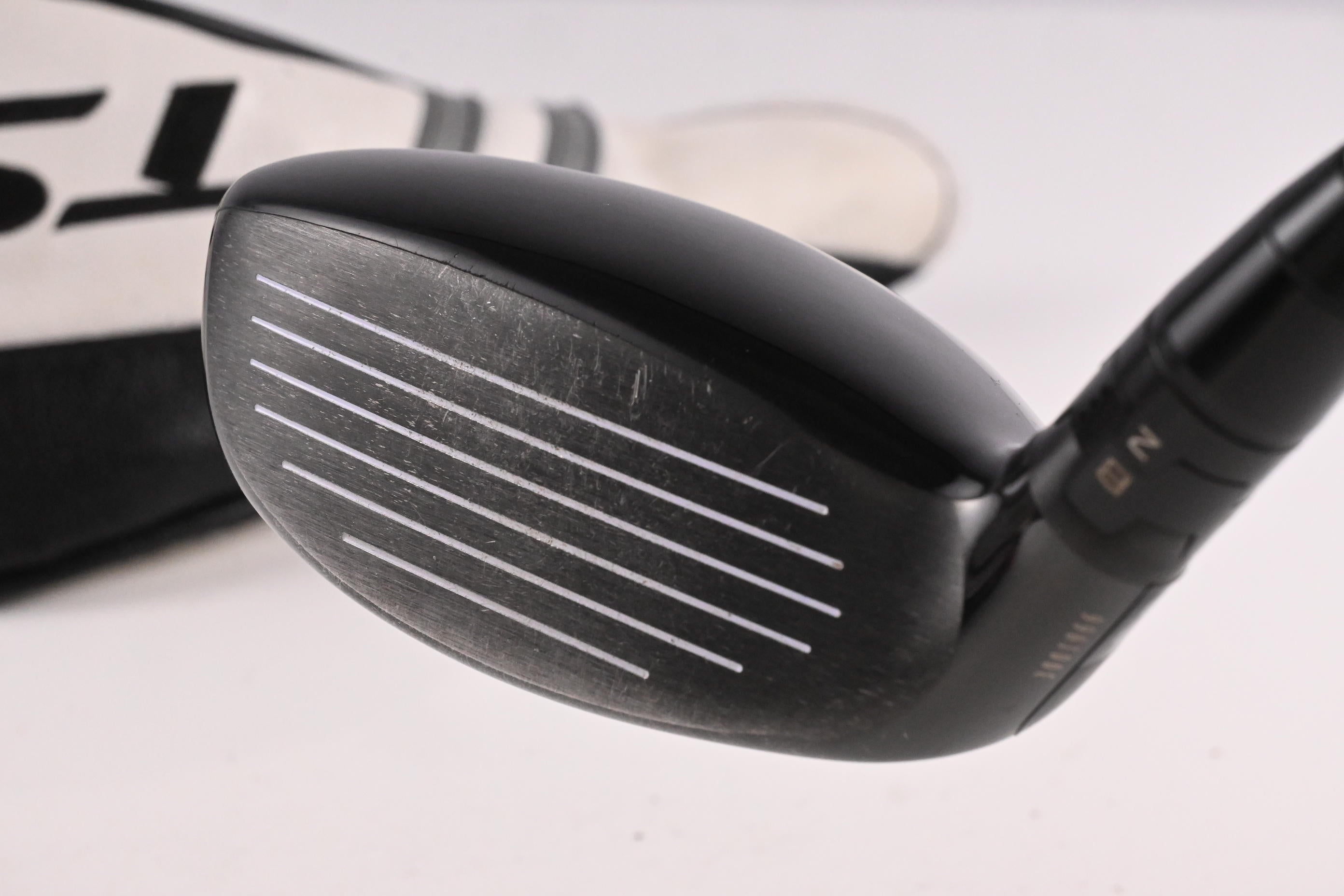 Titleist TSR2 #3 Hybrid / 18 Degree / Regular Flex Aldila Ascent 50 Shaft