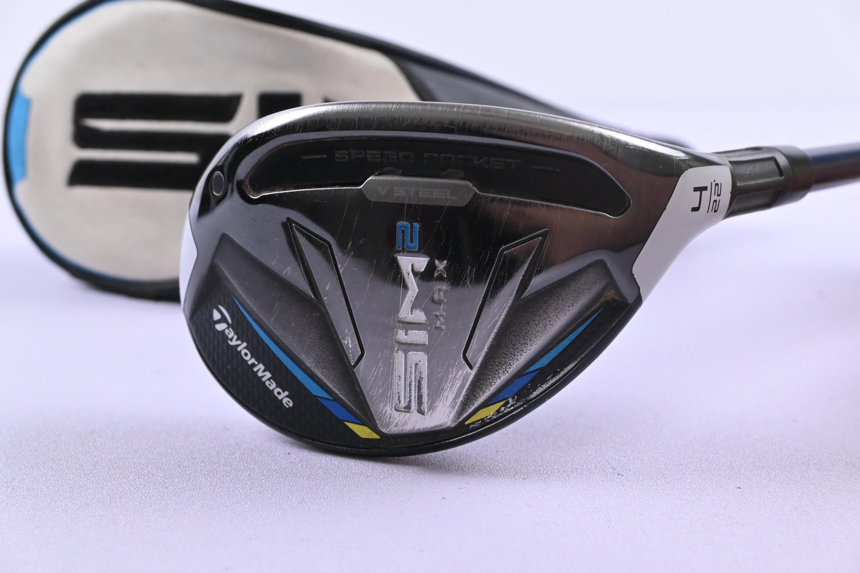 Taylormade SIM2 Max #4 Hybrid / 22 Degree / Regular Flex Fujikura Ventus Blue 6