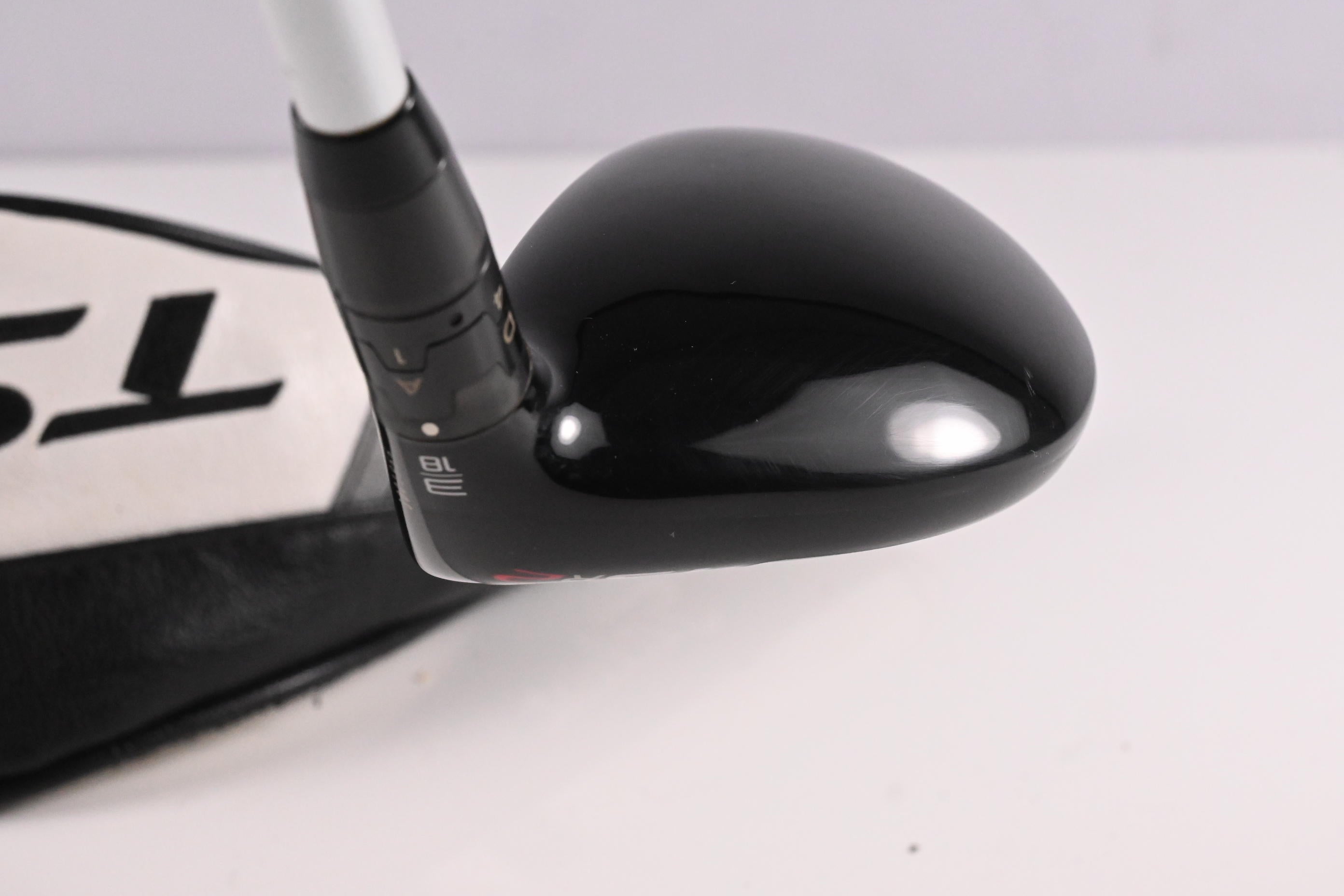 Titleist TSR2 #3 Hybrid / 18 Degree / Regular Flex Aldila Ascent 50 Shaft