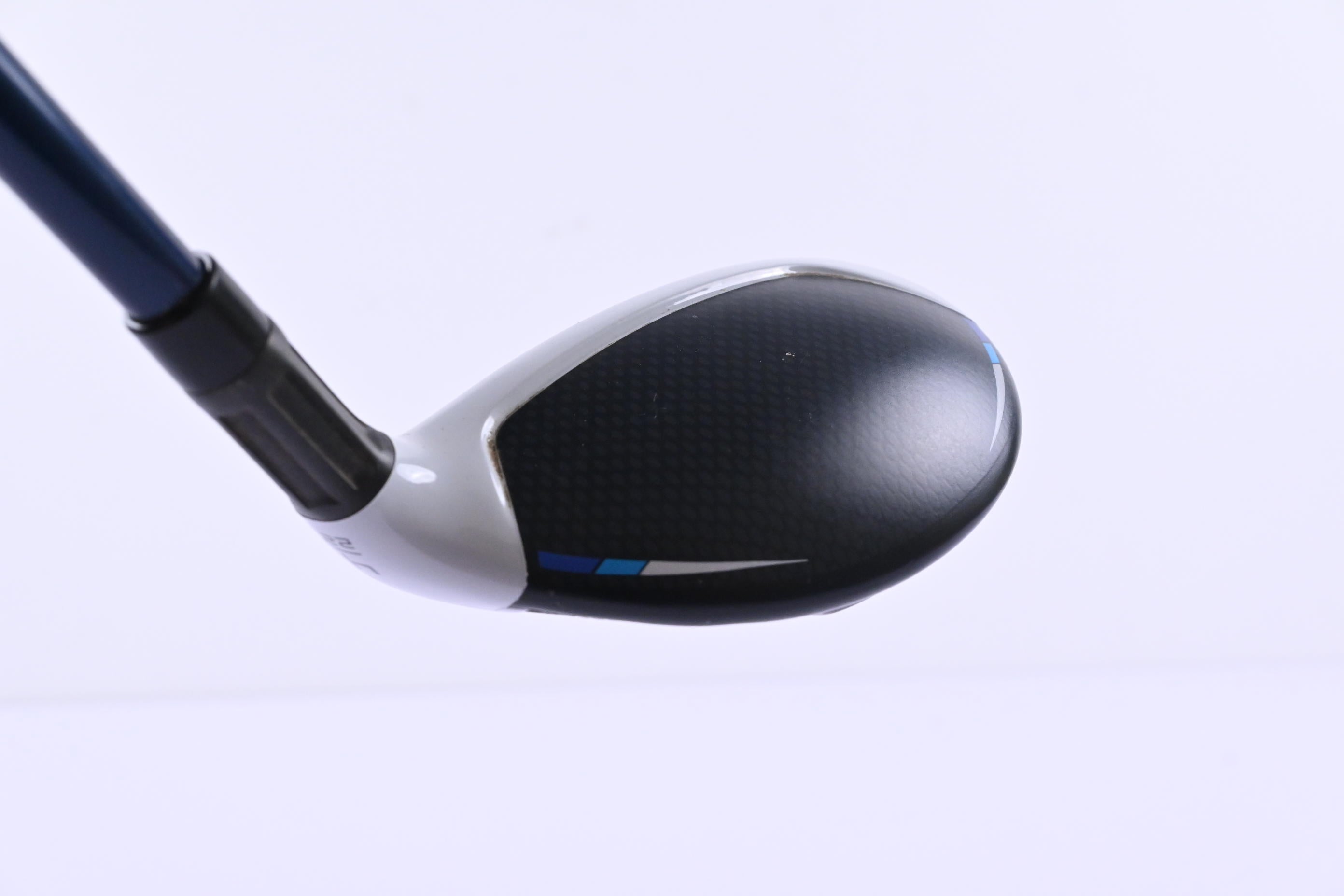 Taylormade SIM2 Max #4 Hybrid / 22 Degree / Regular Flex Fujikura Ventus Blue 6
