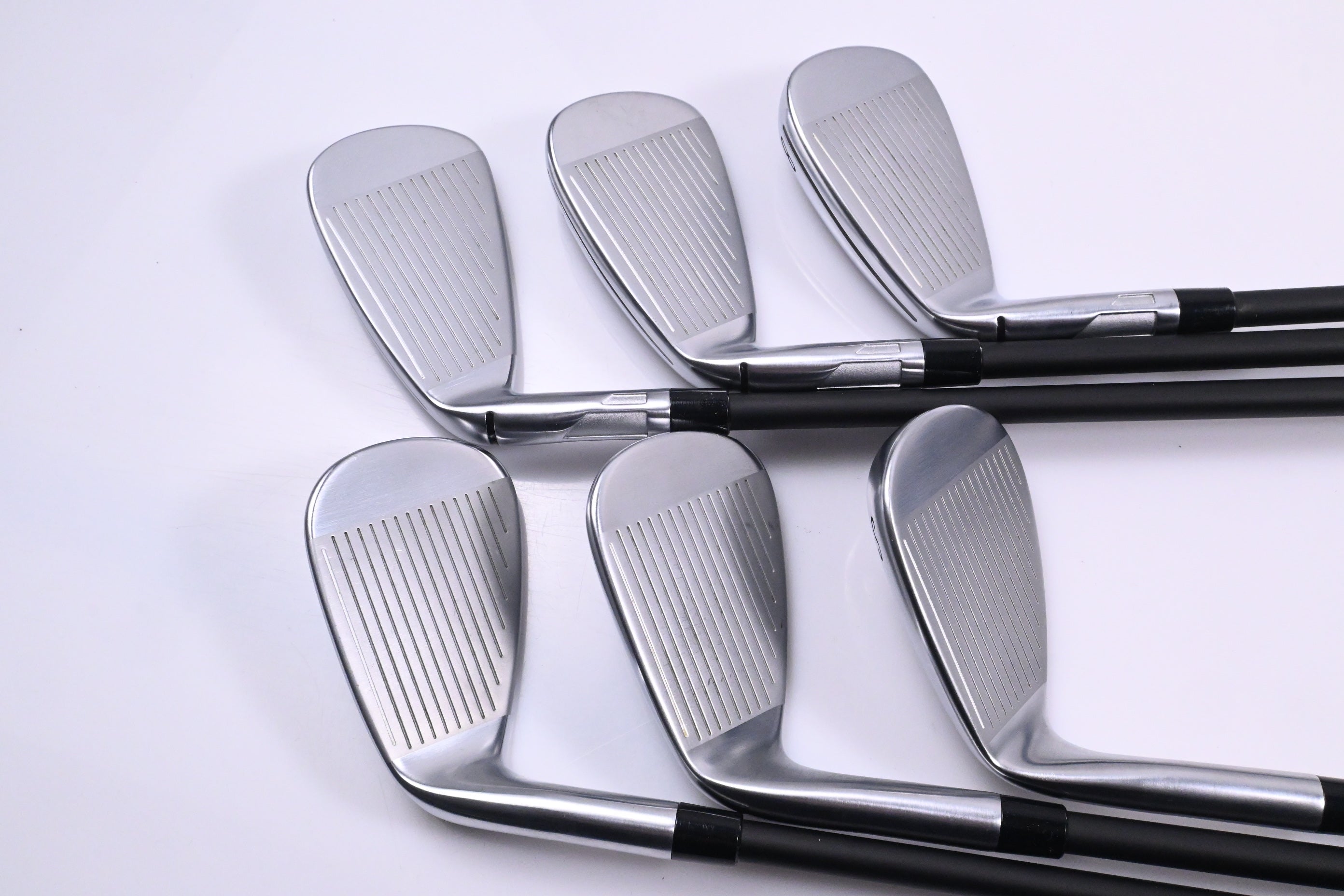 Taylormade Qi Max Irons / 6-PW+SW / Regular Flex REAX By KBS 65 Shafts