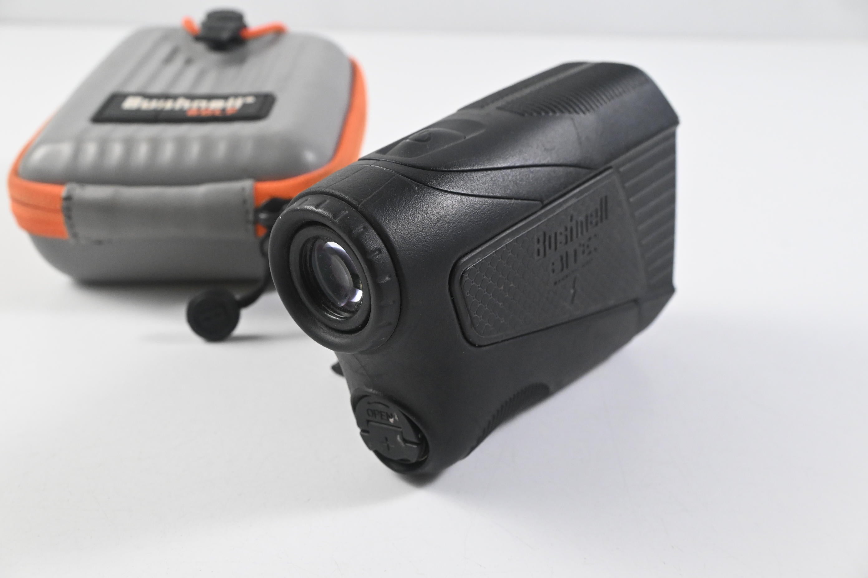 Bushnell Tour V5 / Rangefinder