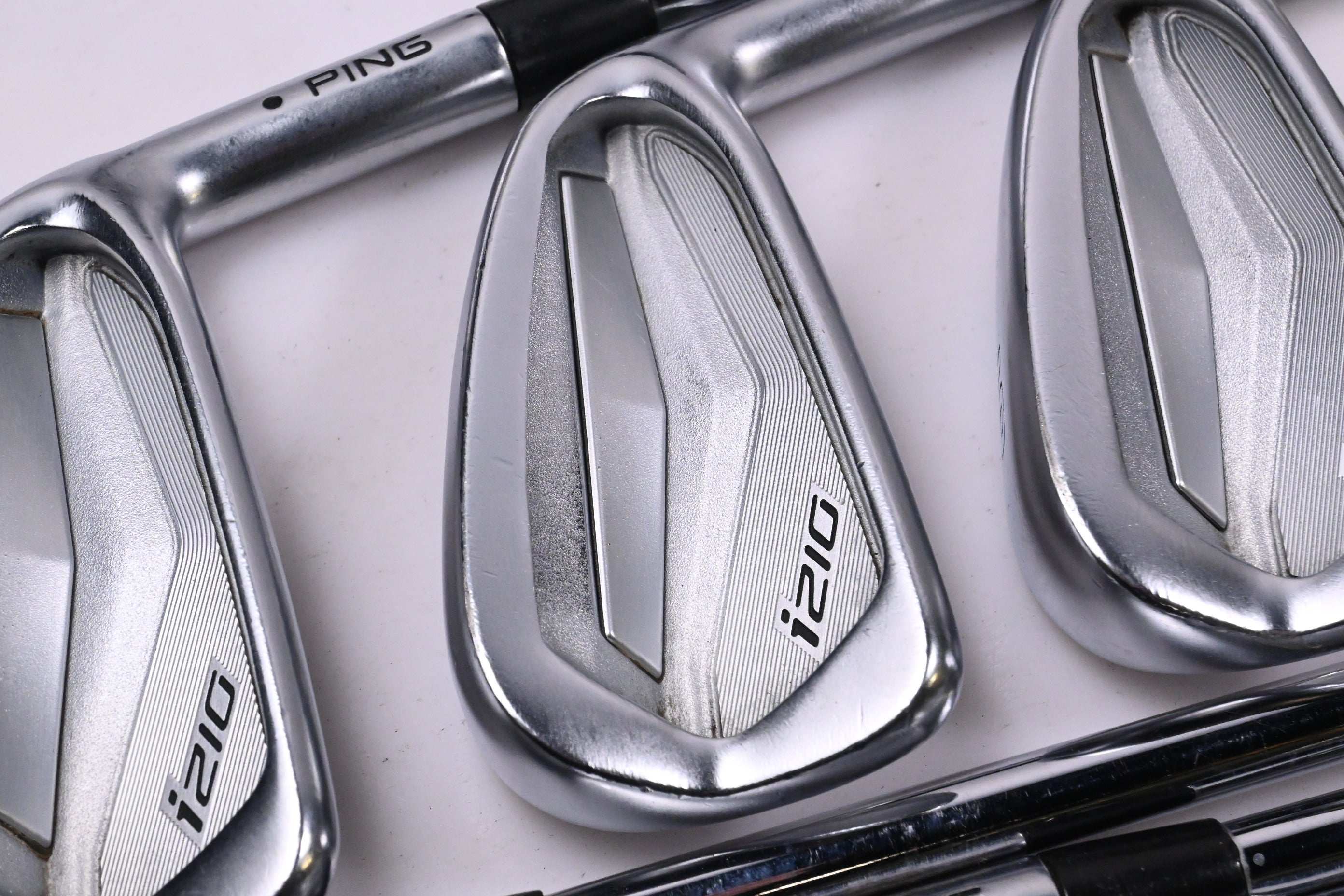 Ping i210 Irons / 4-PW / Black Dot / Stiff Flex Ping AWT 2.0 Shafts