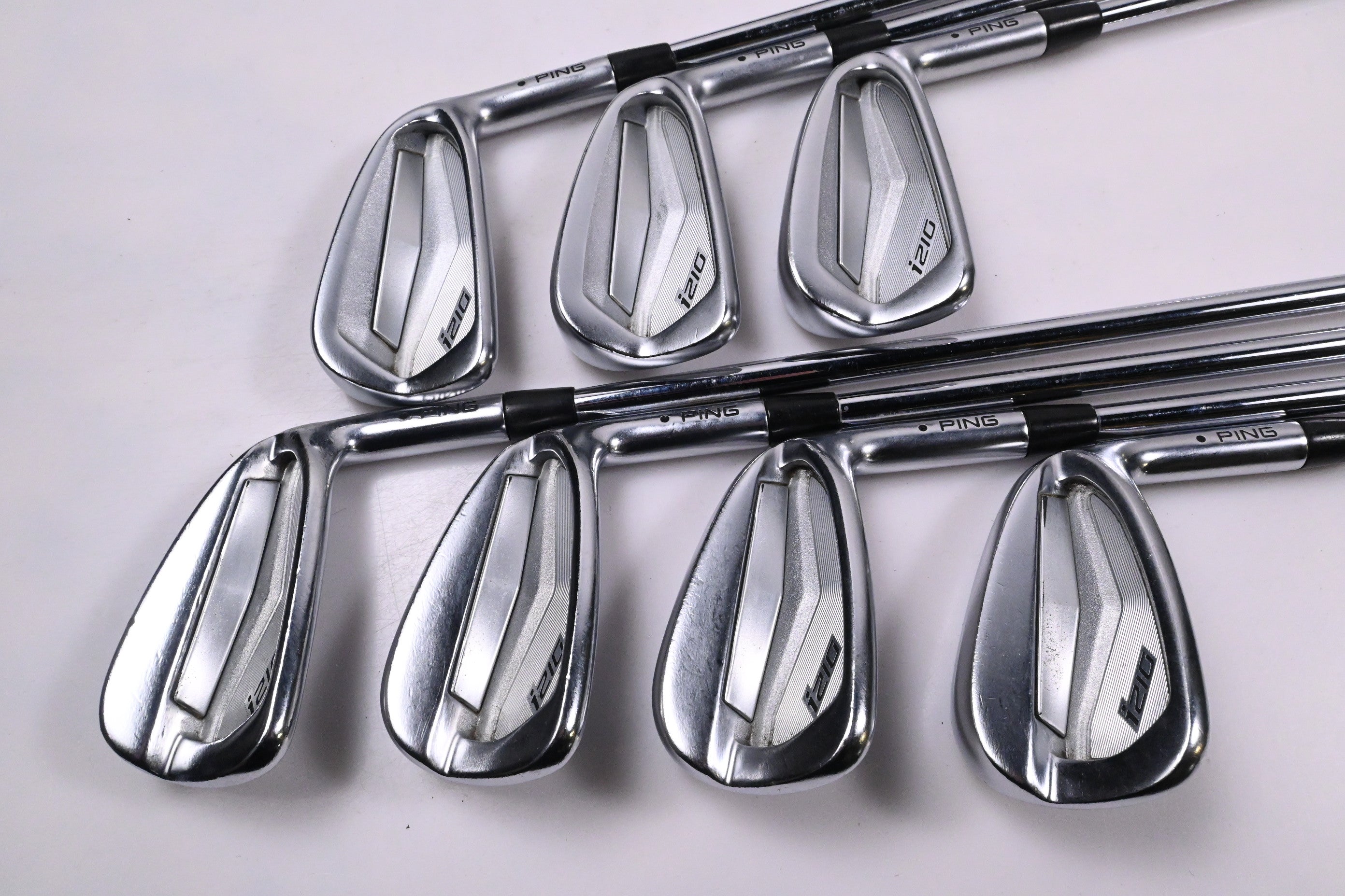 Ping i210 Irons / 4-PW / Black Dot / Stiff Flex Ping AWT 2.0 Shafts