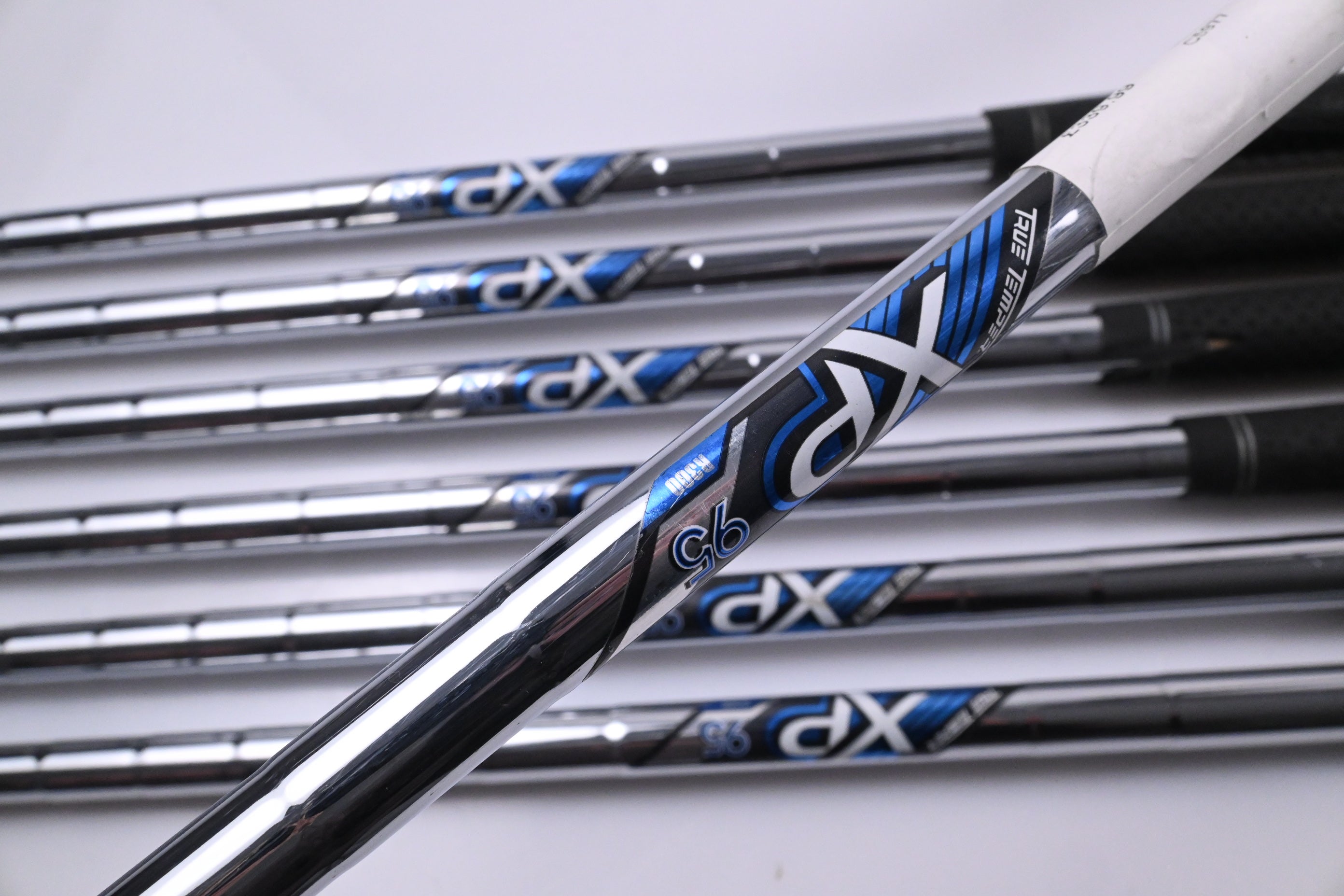 Callaway Rogue Irons / 4-PW / Regular Flex XP 95 R300 Shafts