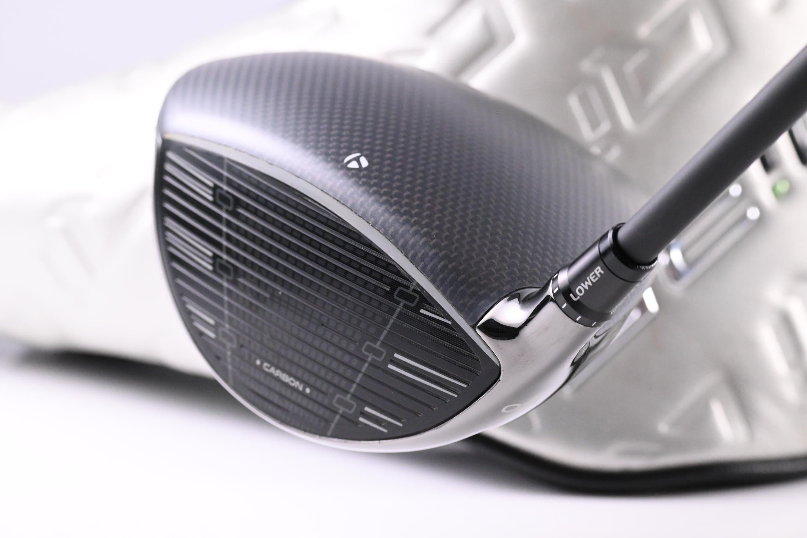 Taylormade Qi35 LS Driver / 9 Degree / X-Flex Kai'li Dark Waves White 70 Shaft